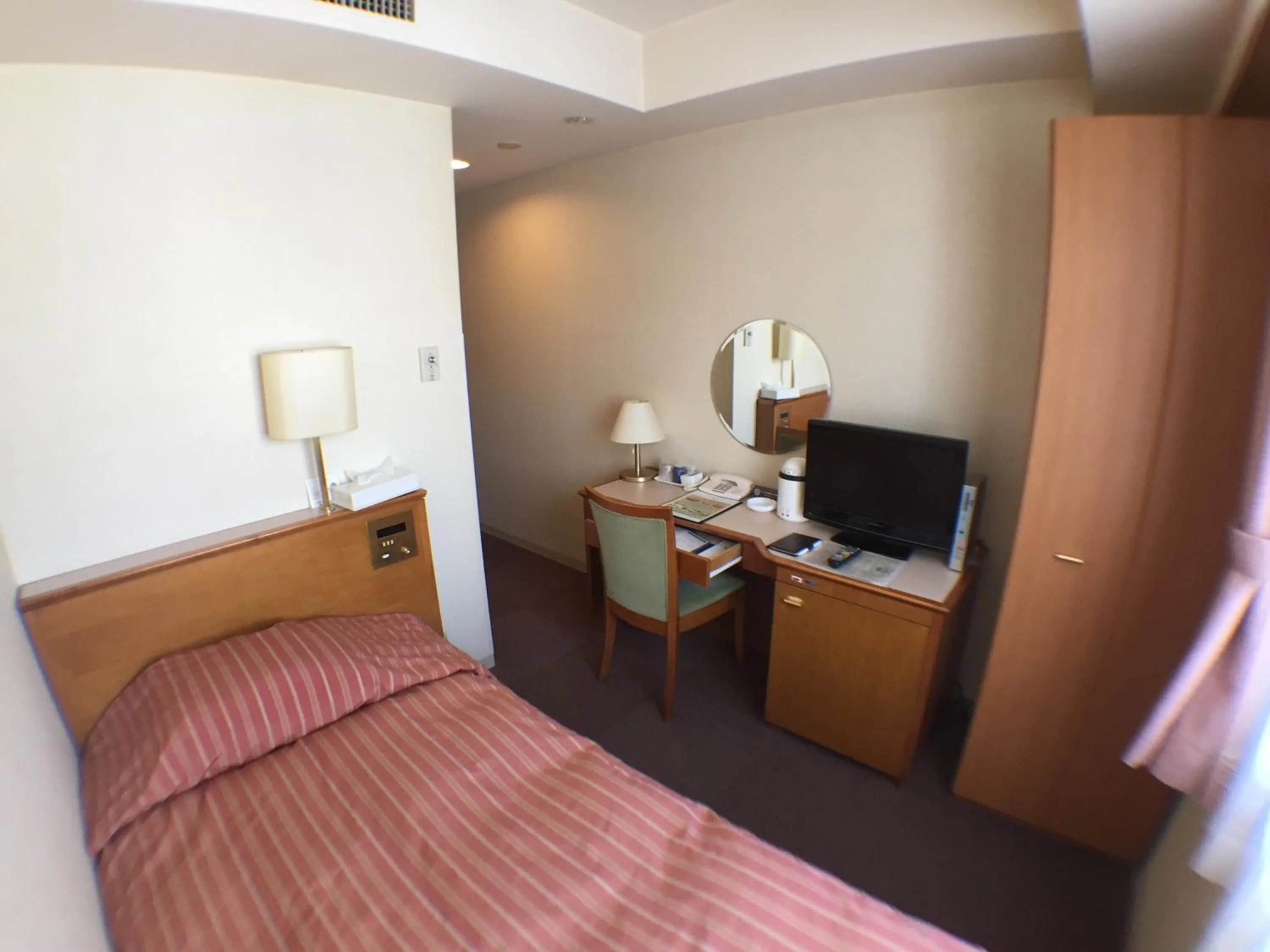 Bedroom, Bed in Hotel Okhotsk Palace