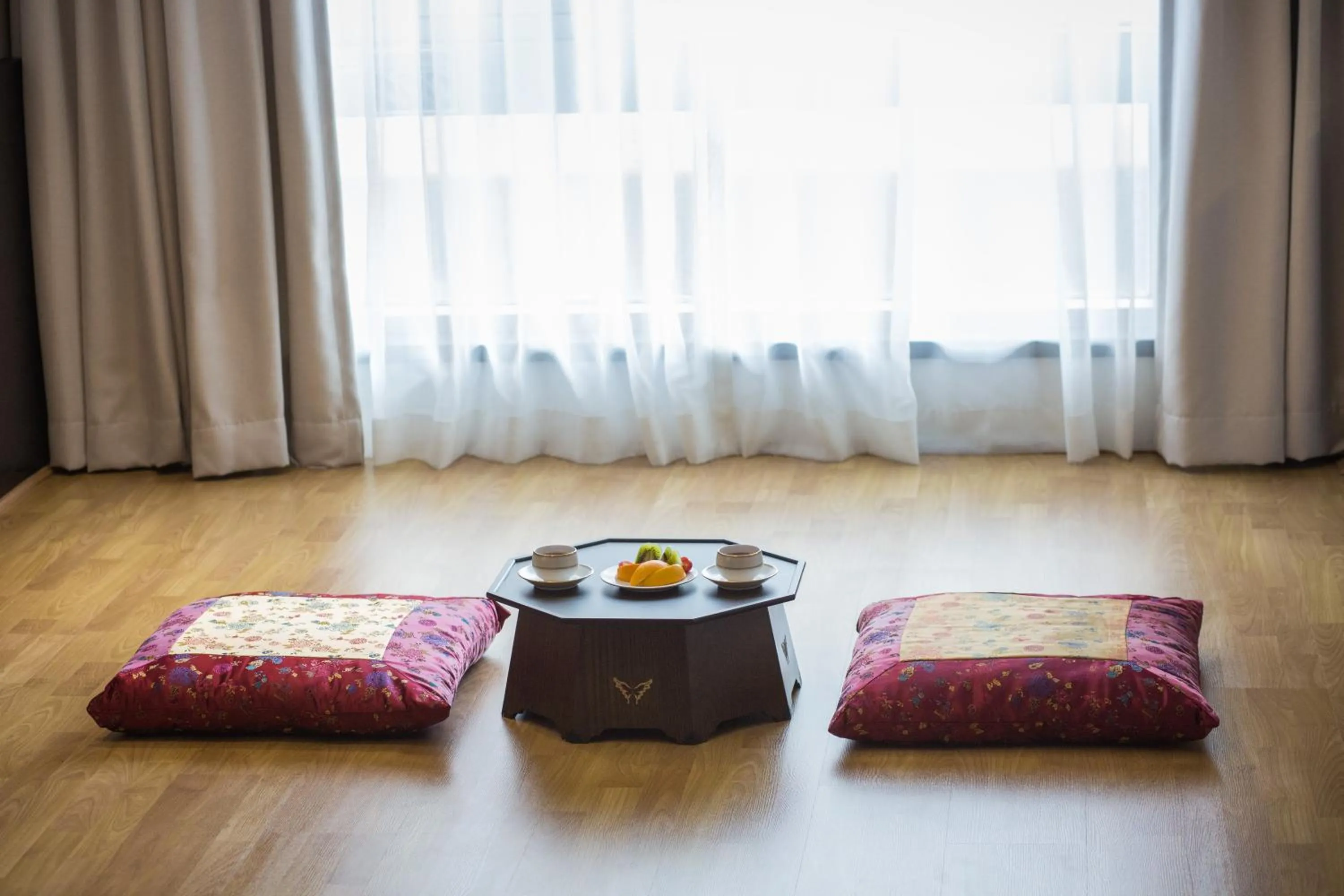 Bed in Gloucester Hotel Jeju