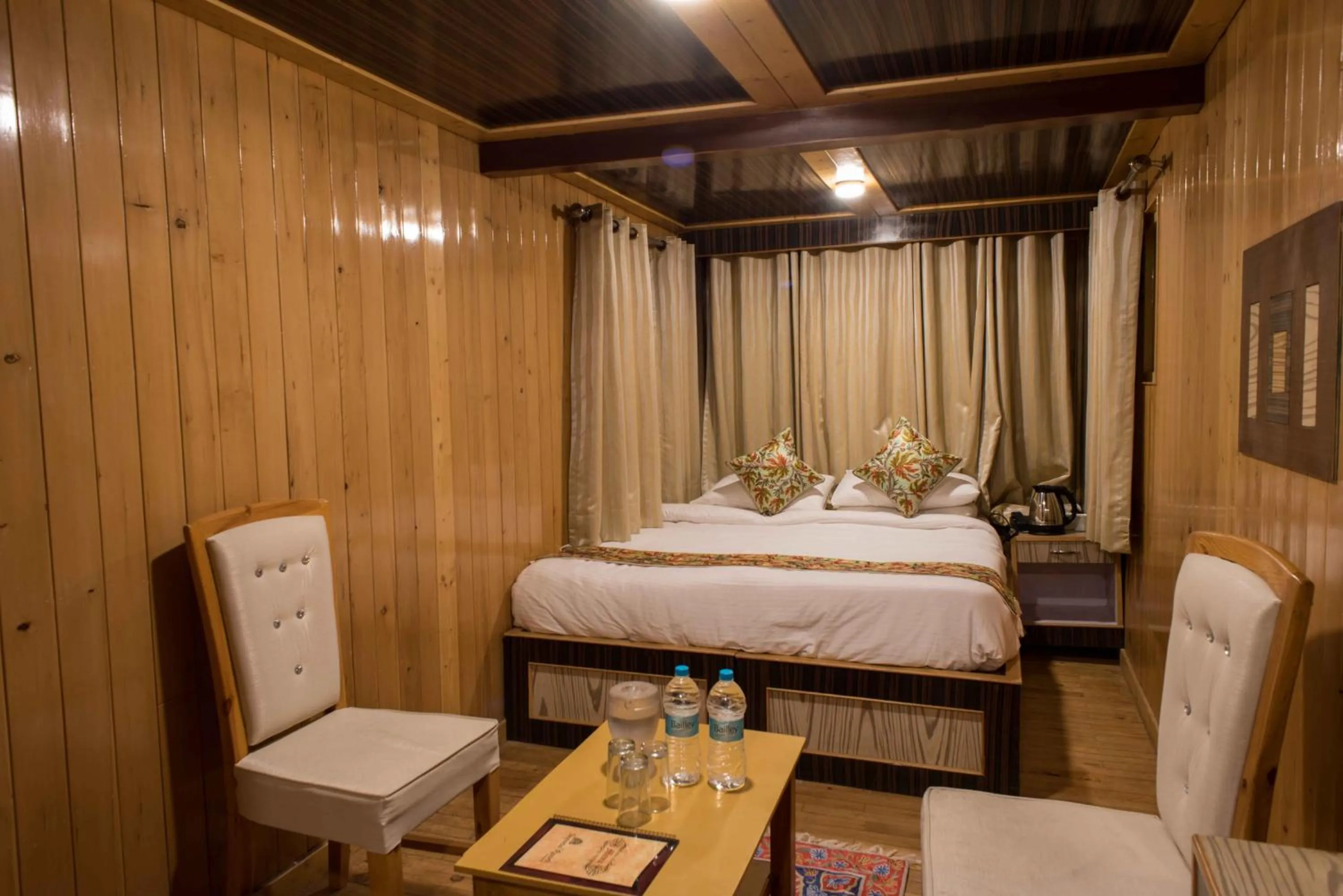 Photo of the whole room in Hotel Imperial Resorts