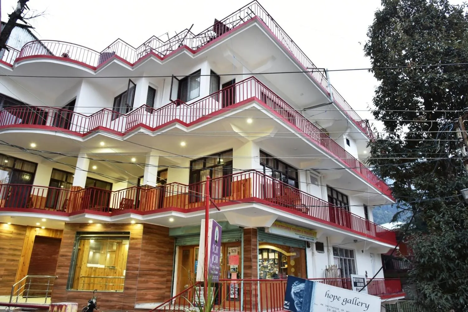 Hotel Akash - Luxury Hotel In McLeodganj