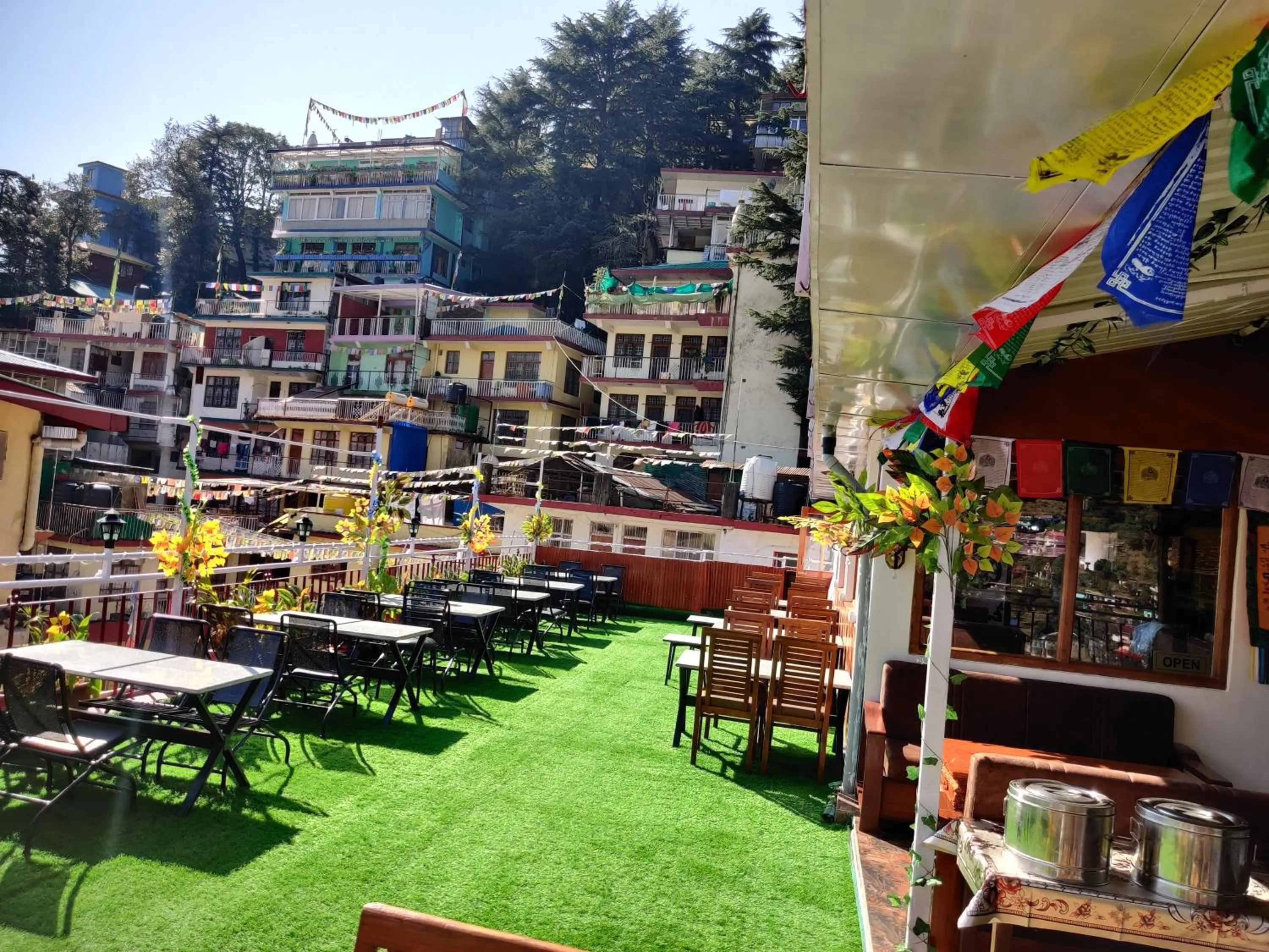 Hotel Akash - Luxury Hotel In McLeodganj