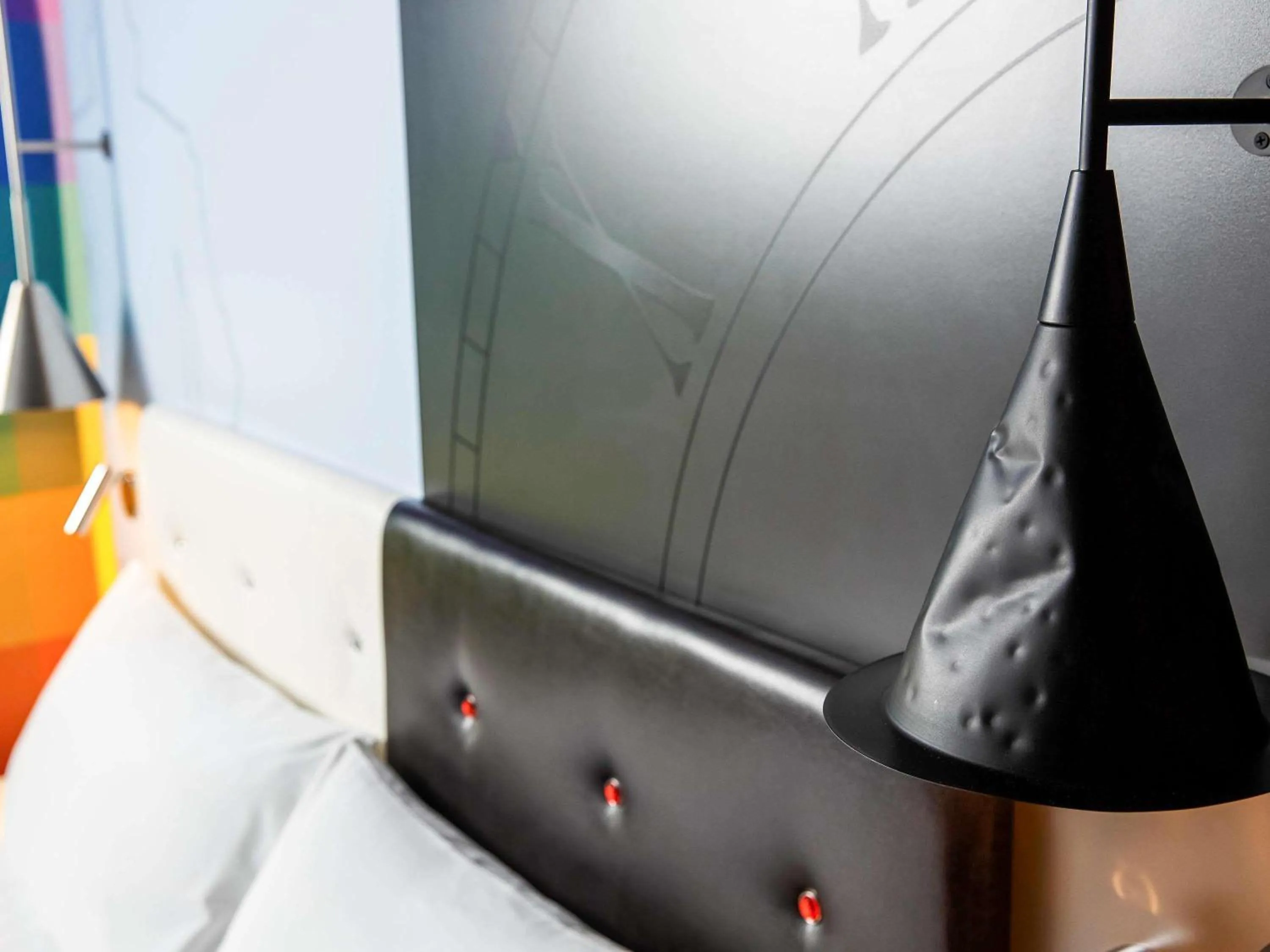 Bedroom in ibis Styles London Southwark - near Borough Market