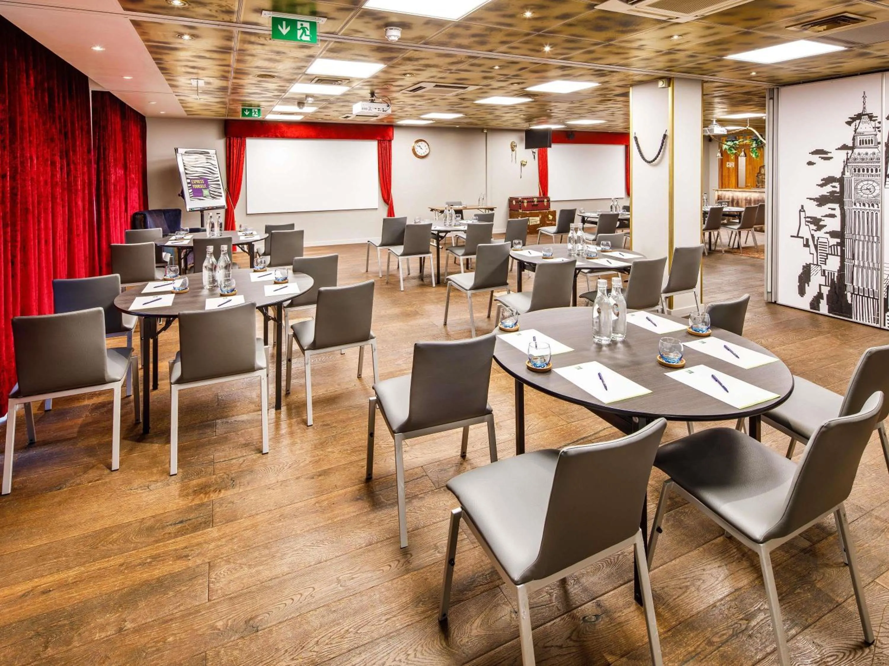 Meeting/conference room in ibis Styles London Southwark - near Borough Market