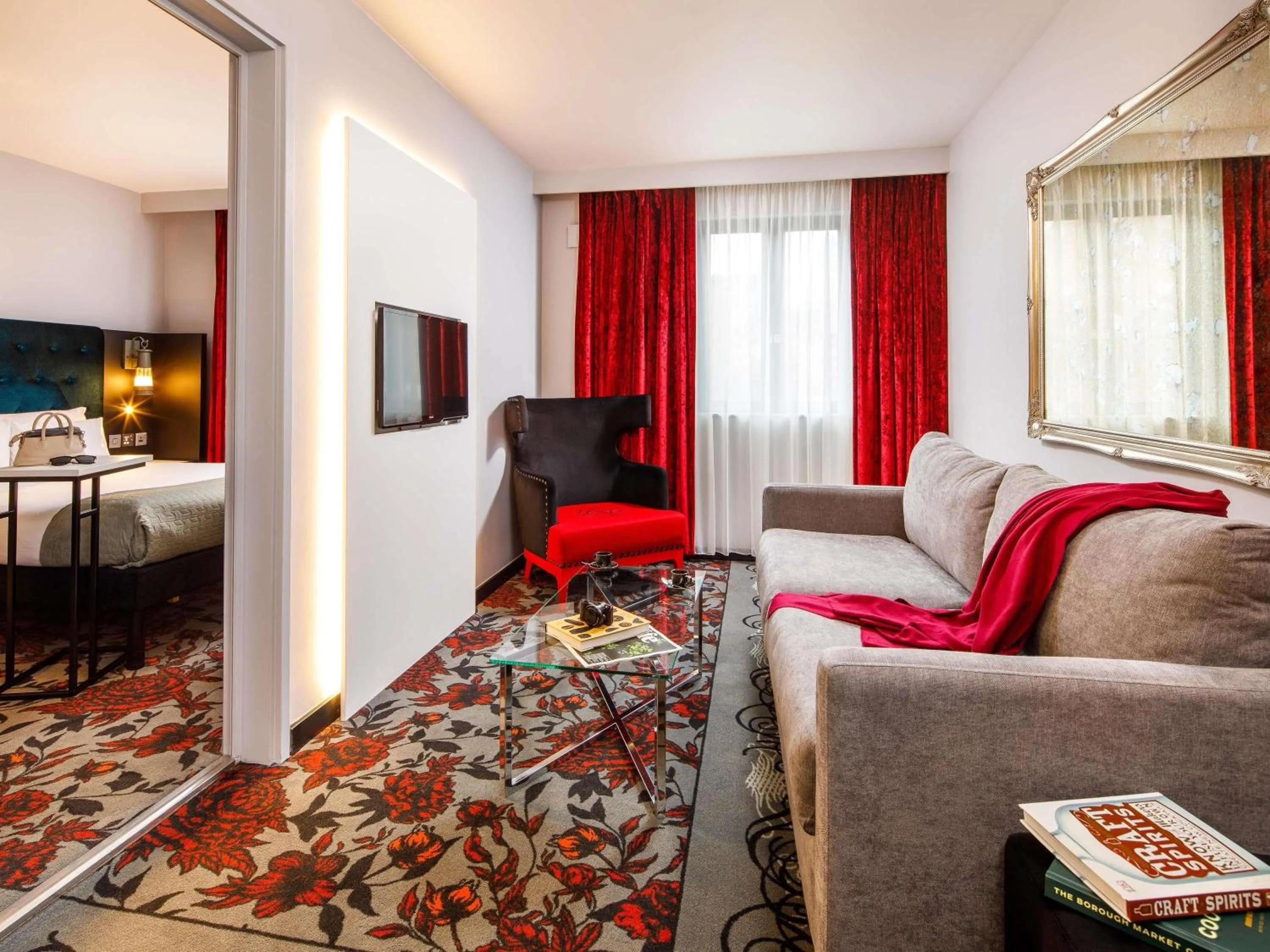 Bedroom, Bed in ibis Styles London Southwark - near Borough Market