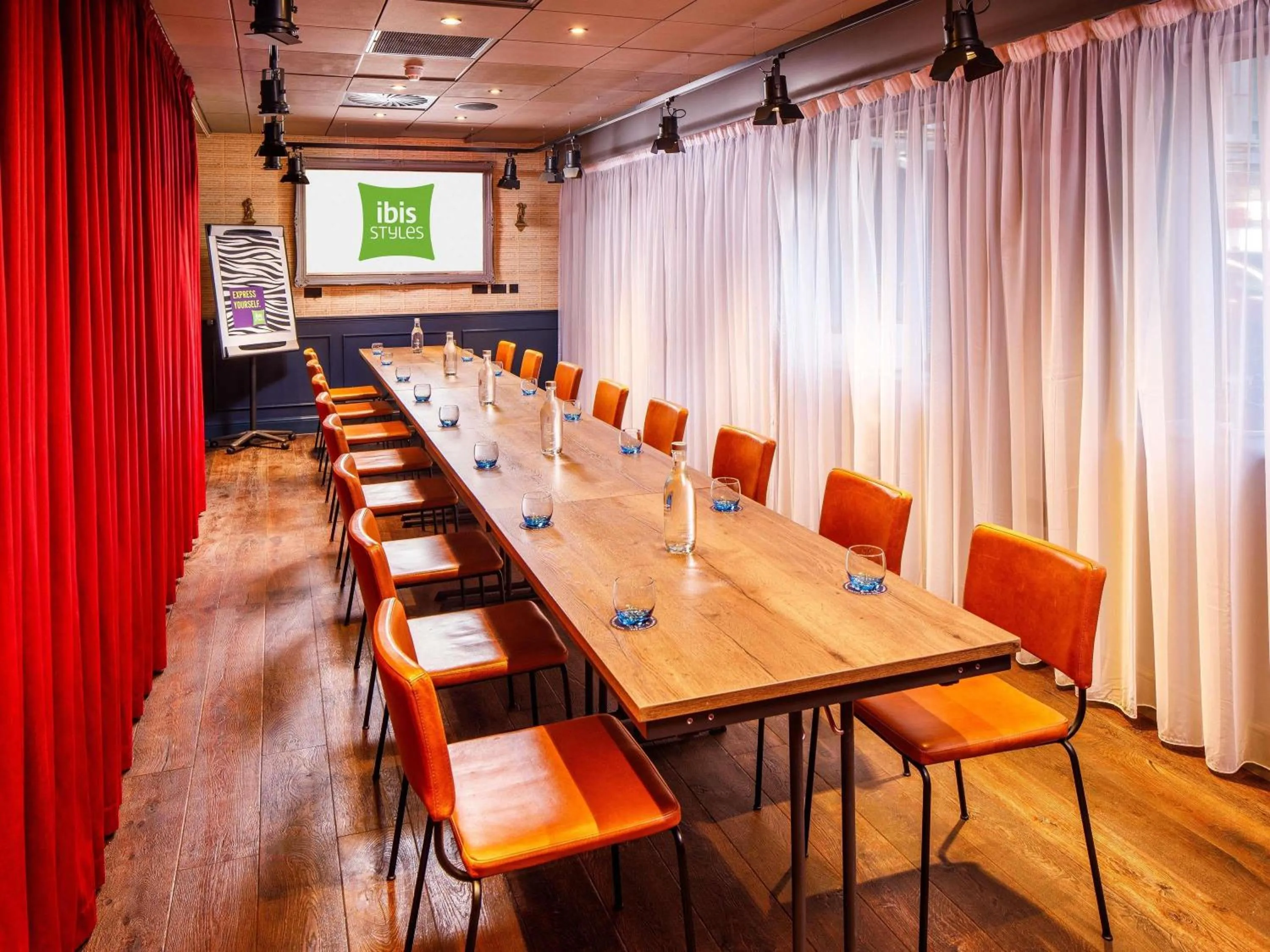 Meeting/conference room in ibis Styles London Southwark - near Borough Market