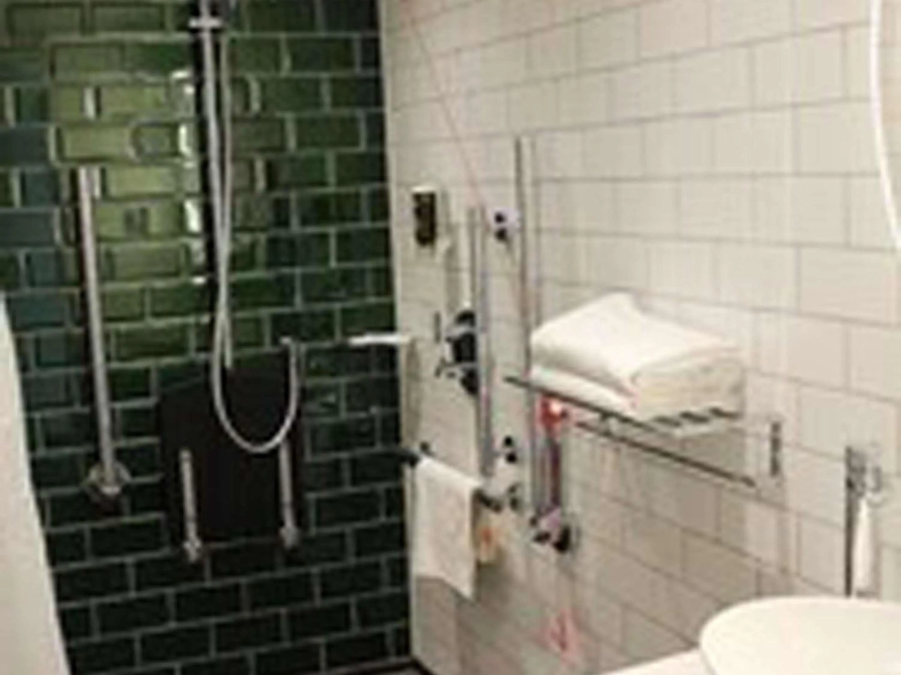 Bedroom in ibis Styles London Southwark - near Borough Market