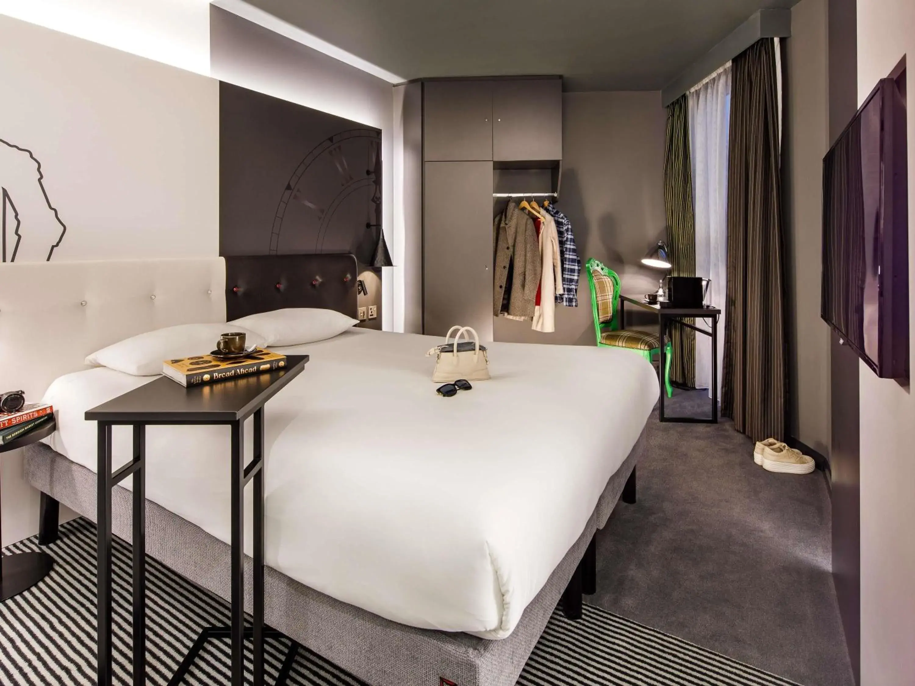 Bedroom, Bed in ibis Styles London Southwark - near Borough Market Bedroom, Bed in ibis Styles London Southwark - near Borough Market