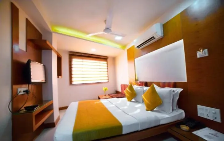 Photo of the whole room in Hotel GK Palace