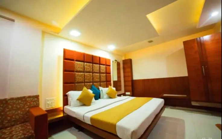 Bedroom in Hotel GK Palace