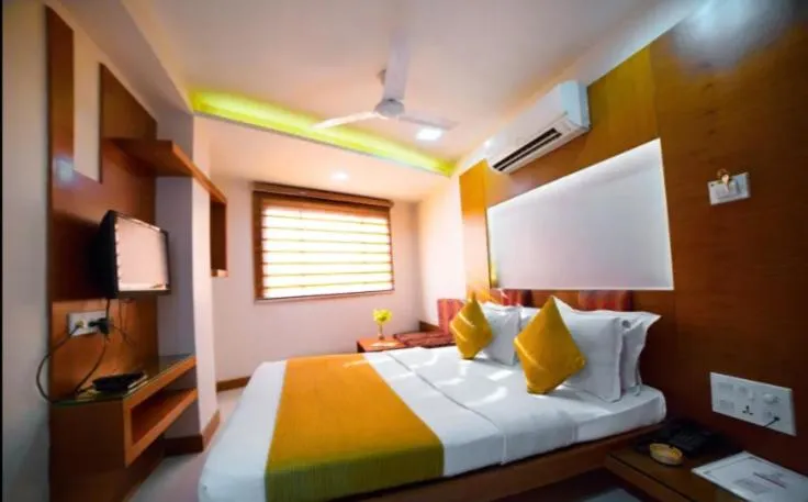 Photo of the whole room in Hotel GK Palace