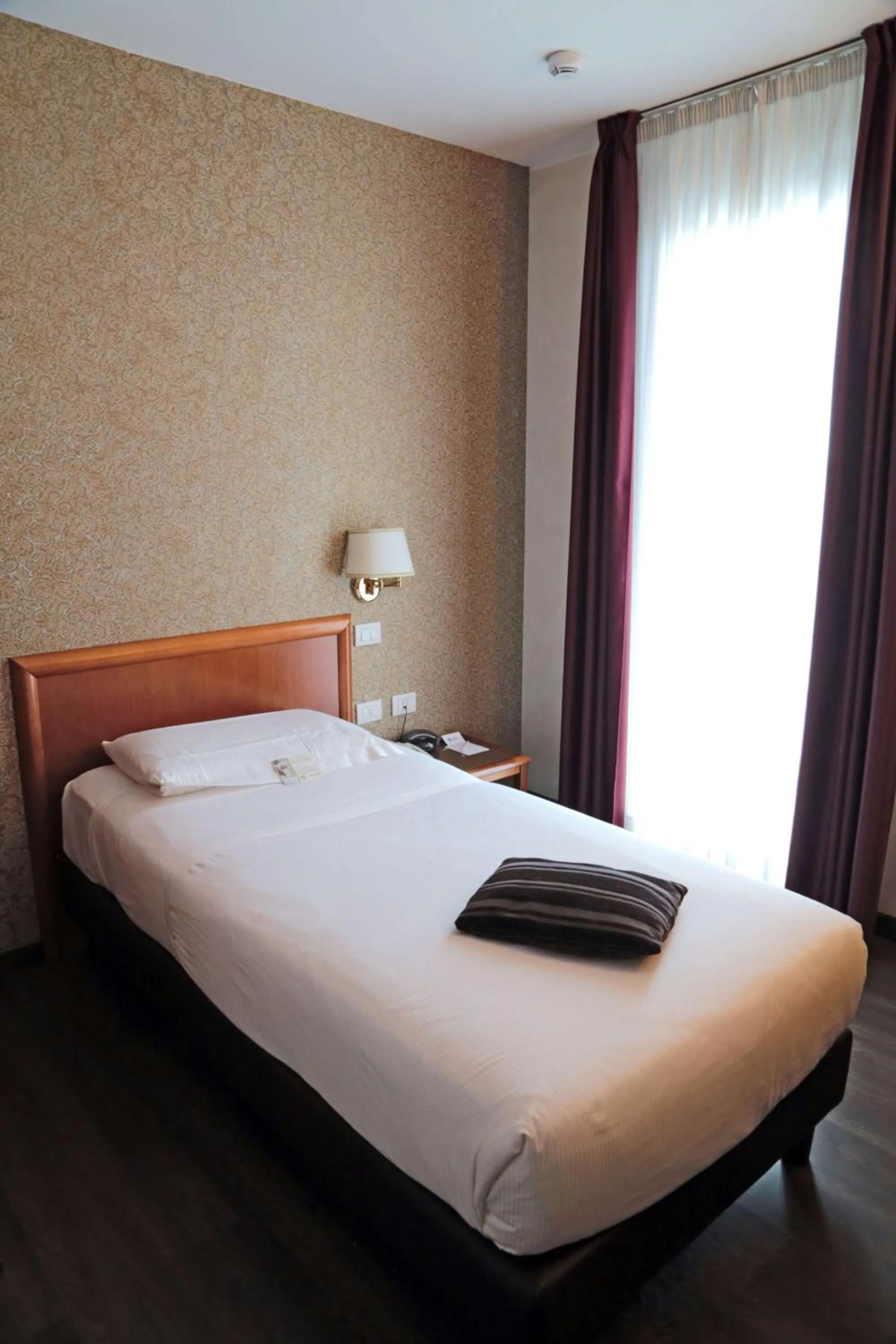 Bedroom, Bed in Best Western Park Hotel Continental