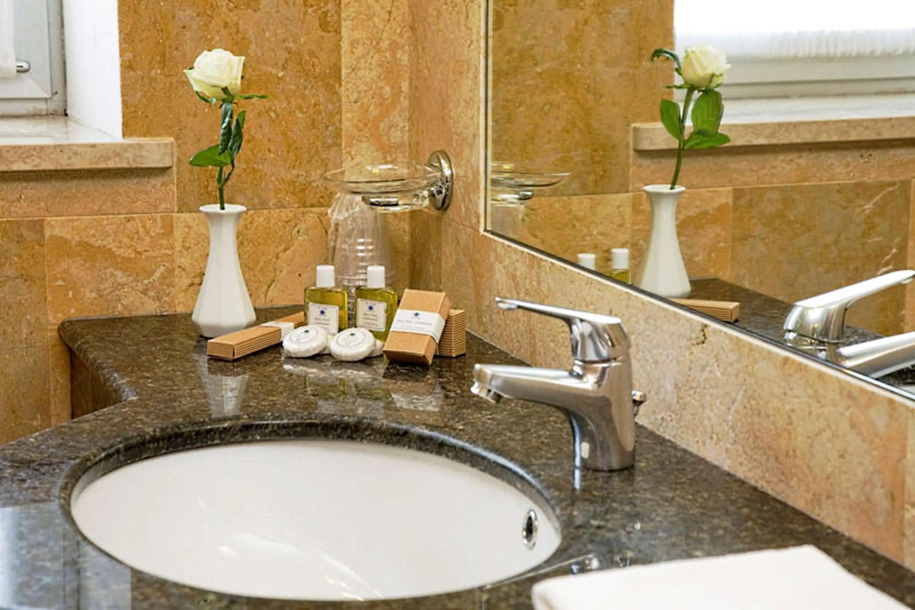 Bathroom in Best Western Park Hotel Continental