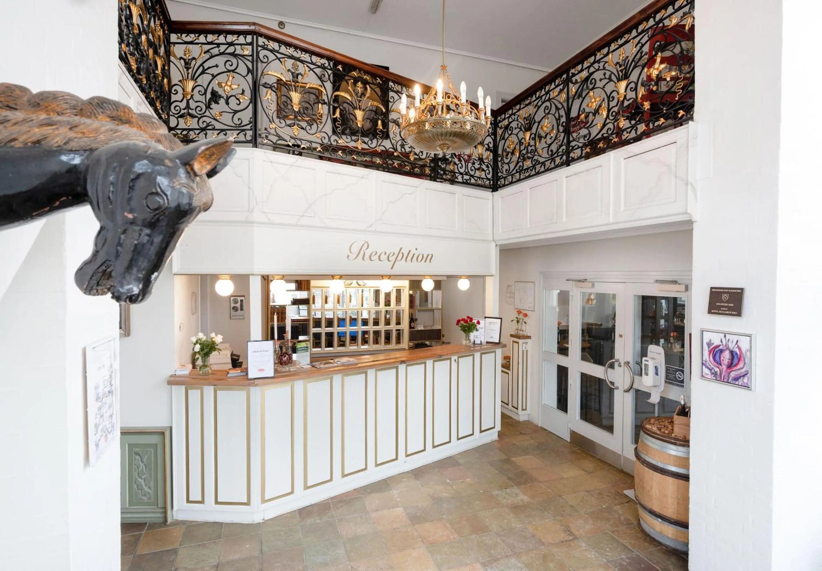 Lobby or reception in Hotel Hjallerup Kro