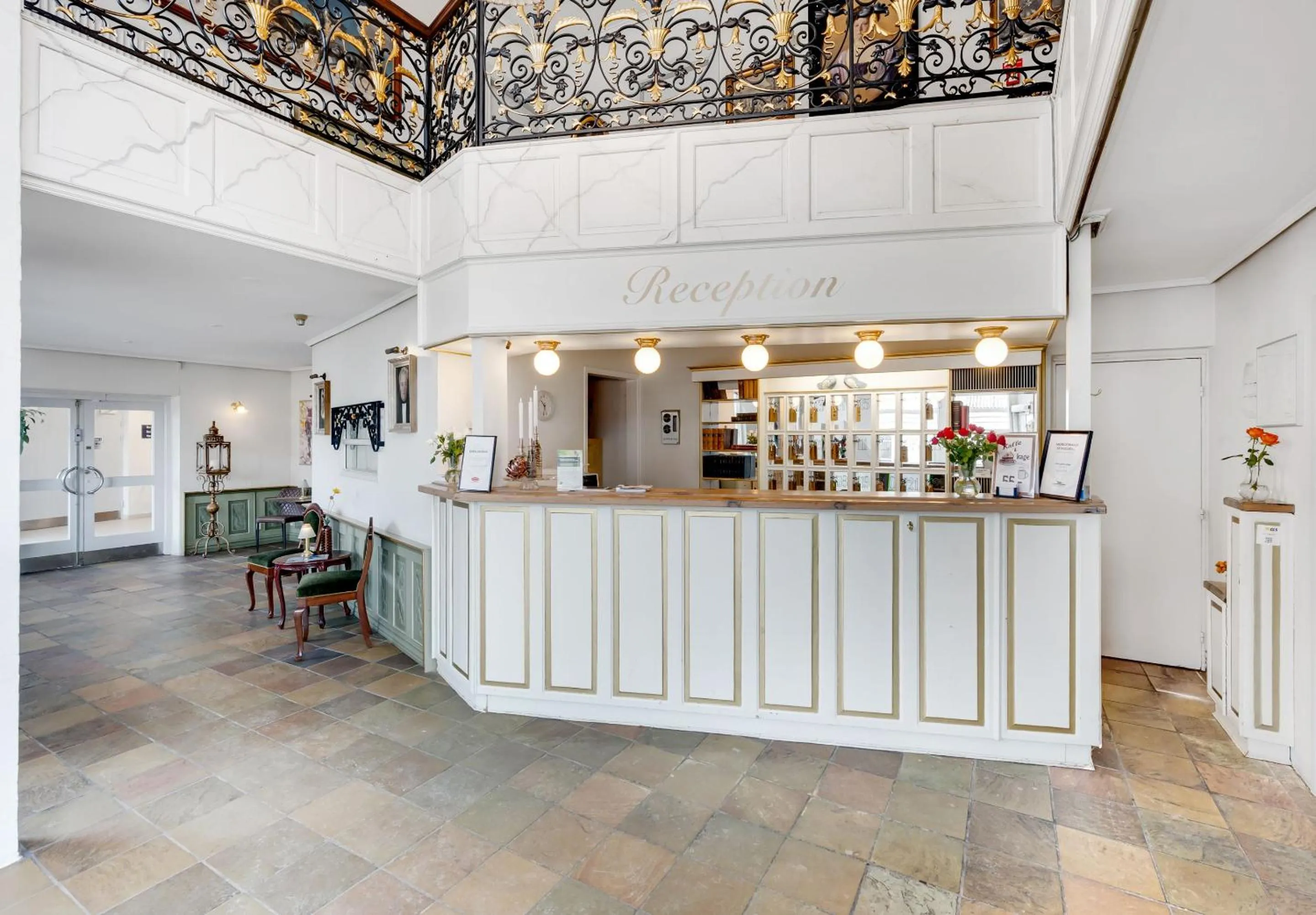 Lobby or reception in Hotel Hjallerup Kro