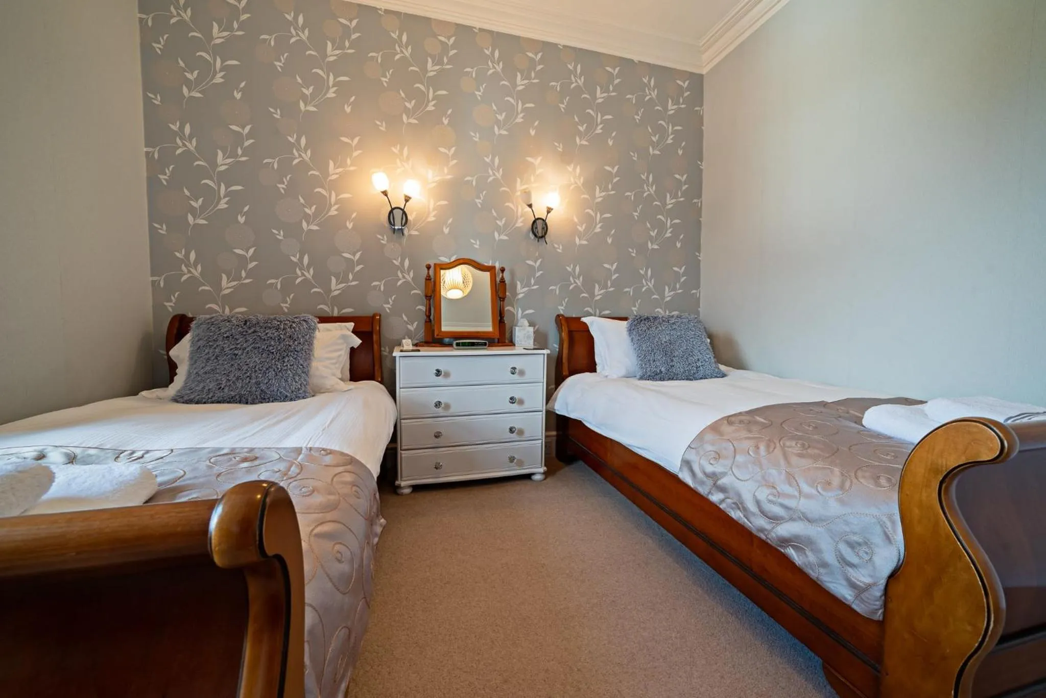 Bed in The Rowan Tree Country Hotel