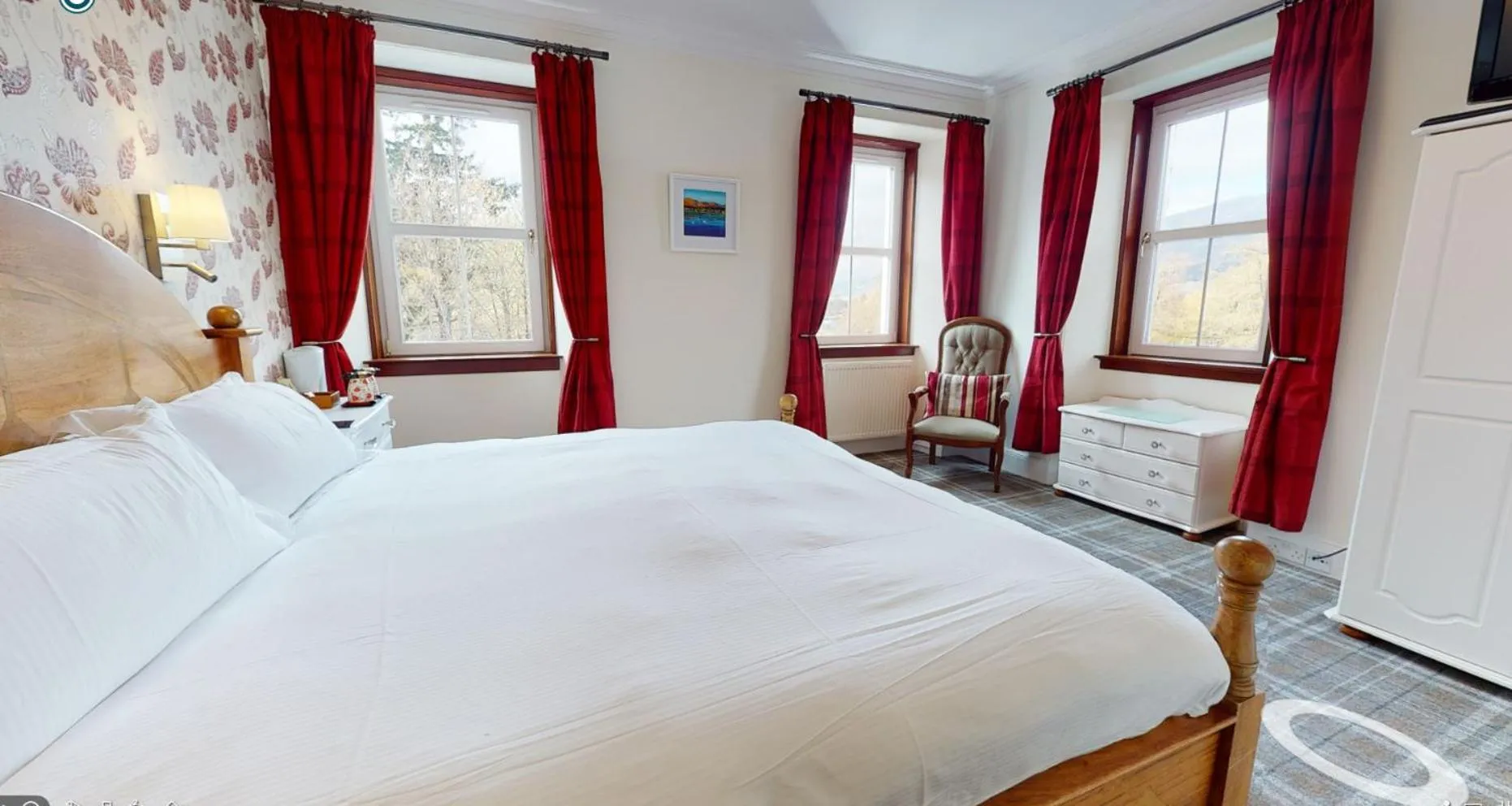 Bedroom, Bed in The Rowan Tree Country Hotel