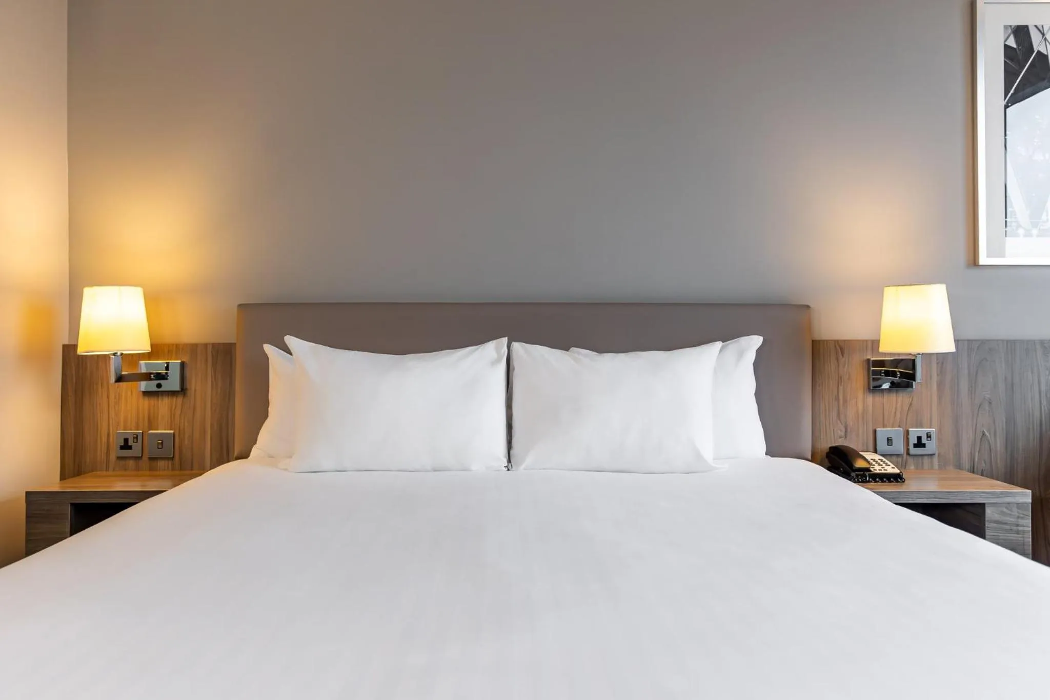 Photo of the whole room, Bed in Holiday Inn London West by IHG