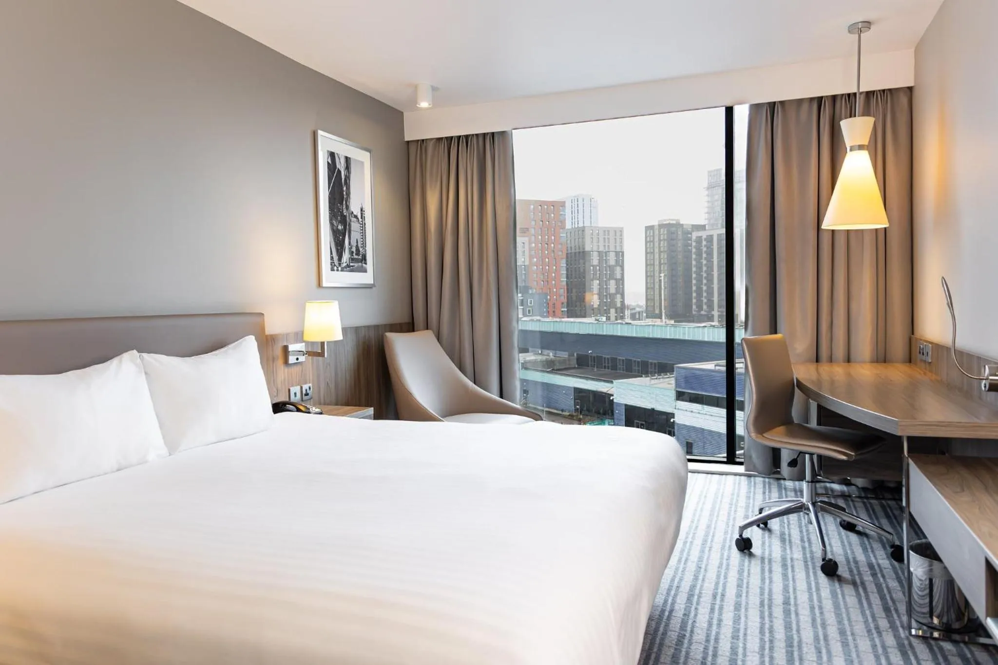 Photo of the whole room, Bed in Holiday Inn London West by IHG