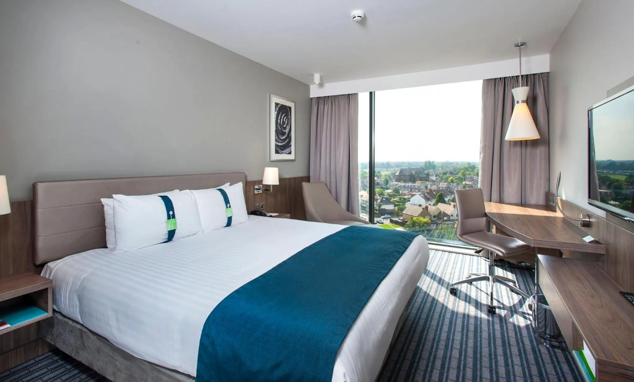 Photo of the whole room, Bed in Holiday Inn London West by IHG