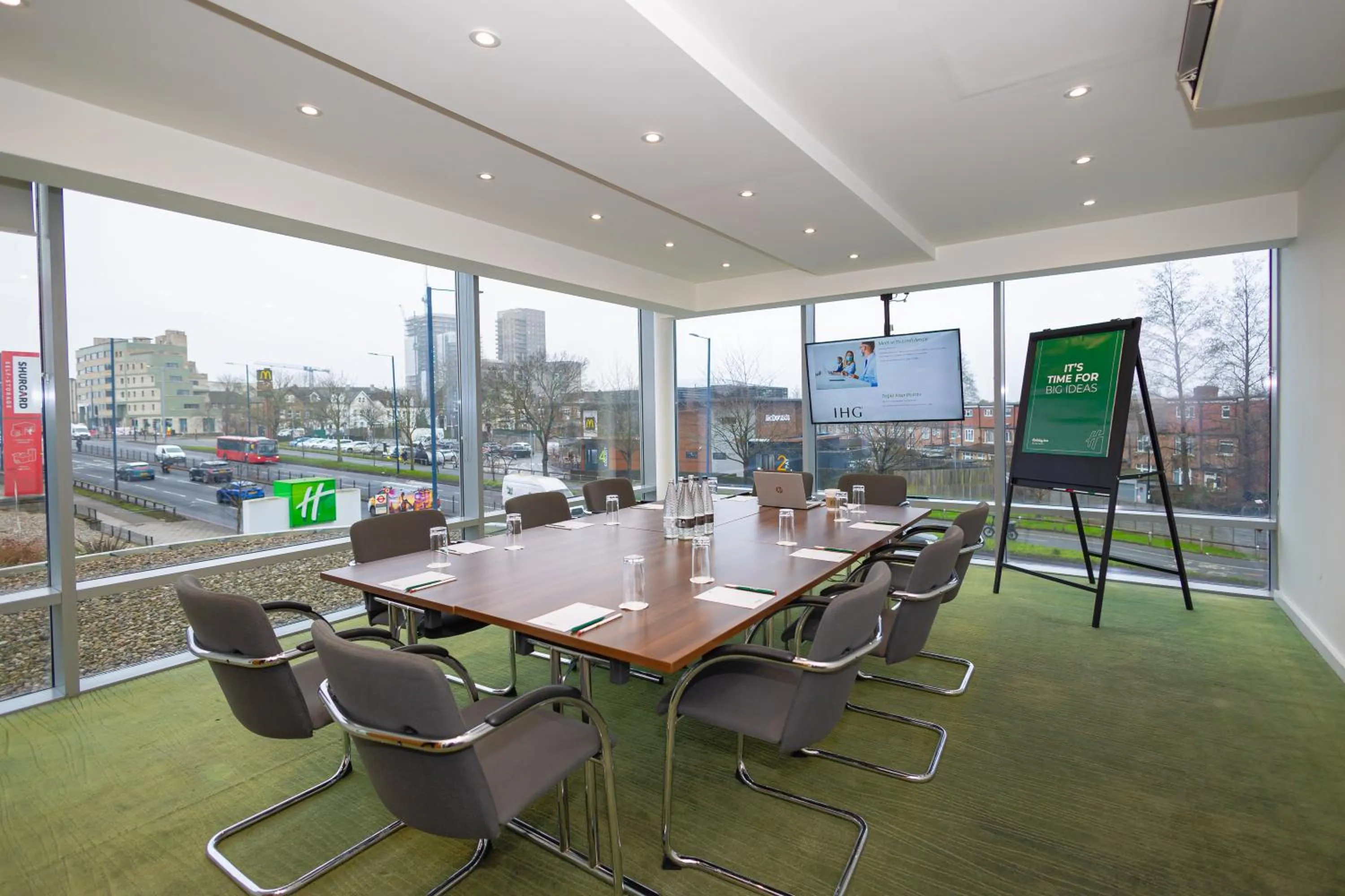 Meeting/conference room in Holiday Inn London West by IHG