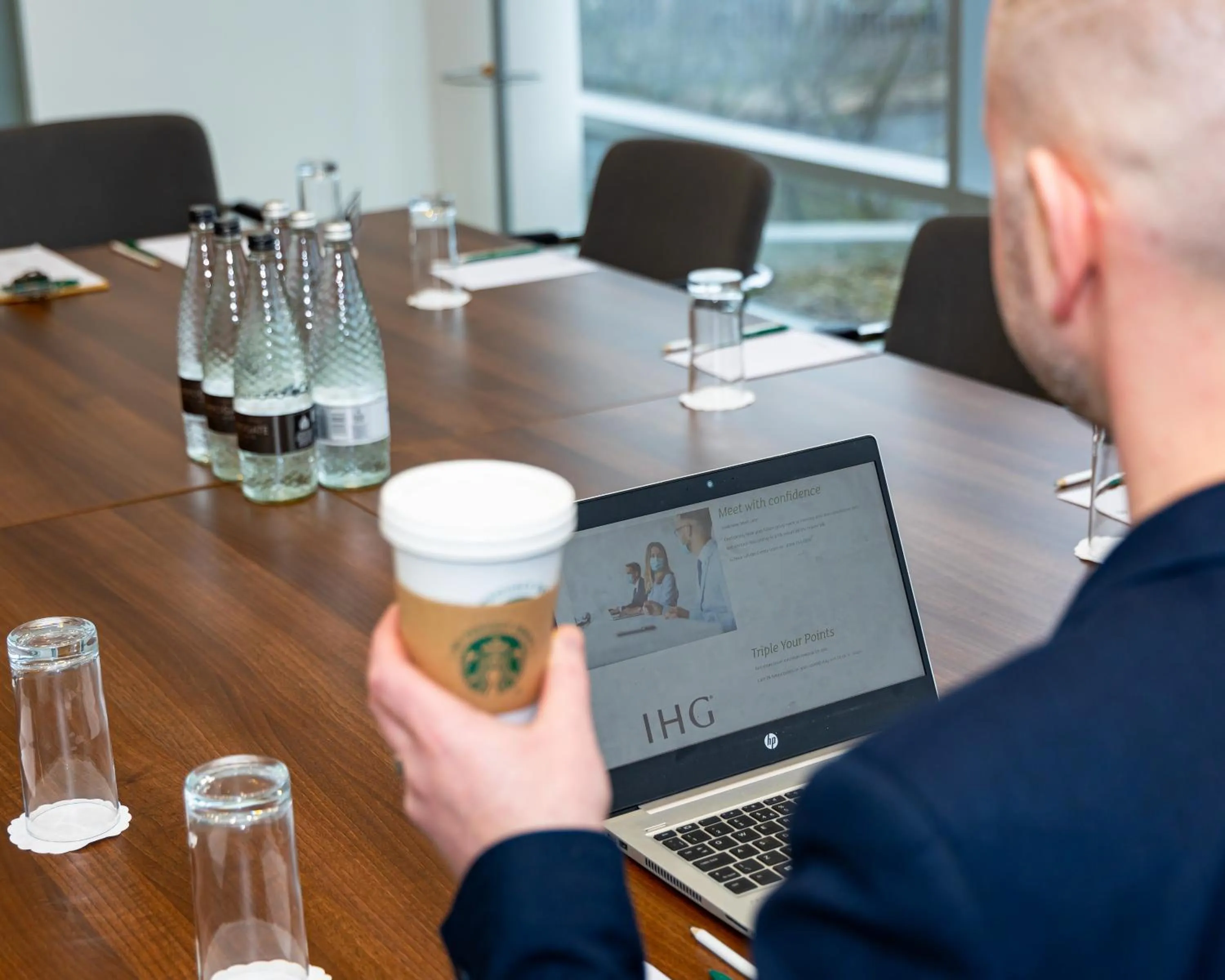 Coffee/tea facilities in Holiday Inn London West by IHG