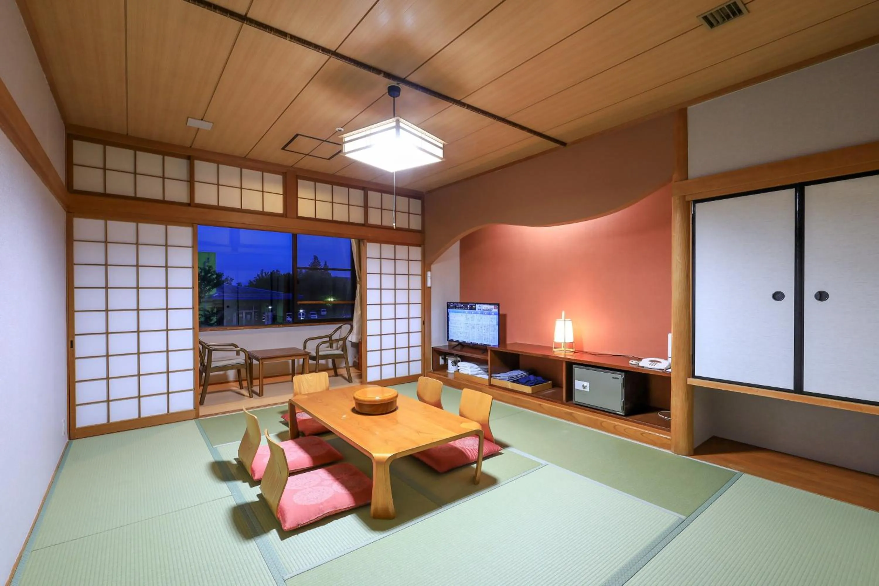 Photo of the whole room in Hill Hotel Sunpia Iga