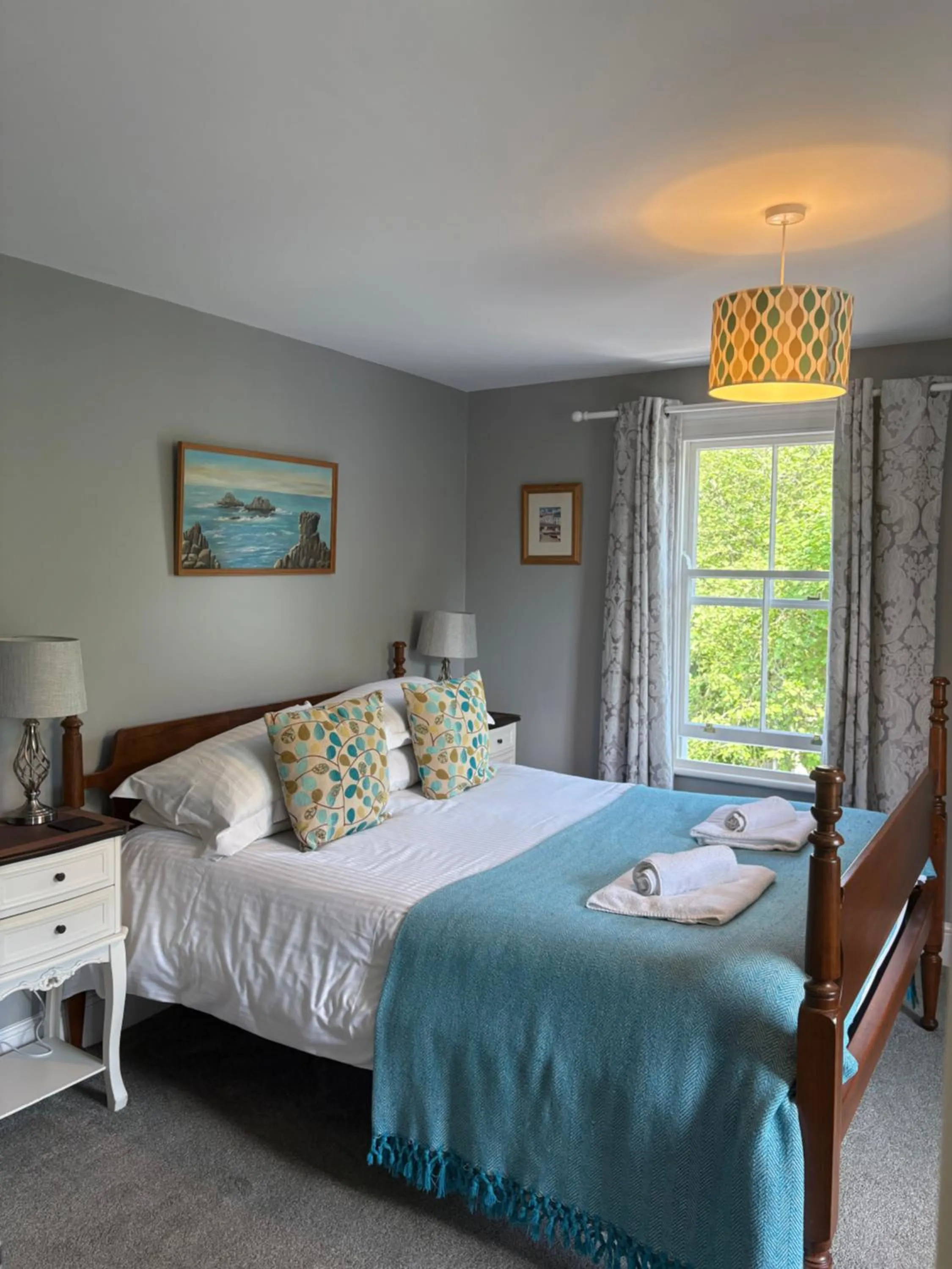 Bed in Holbein House