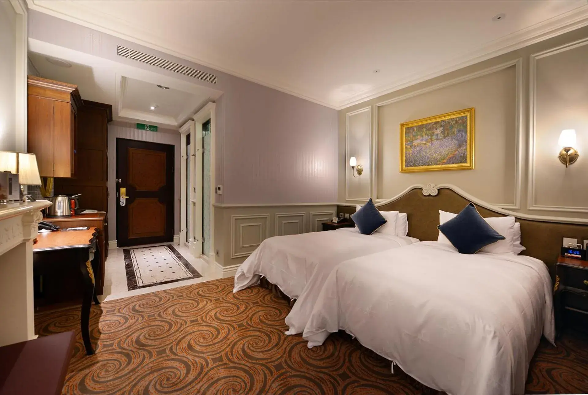 Bed in Golden Tulip RS Boutique Hotel-Tainan Bed in Golden Tulip RS Boutique Hotel-Tainan