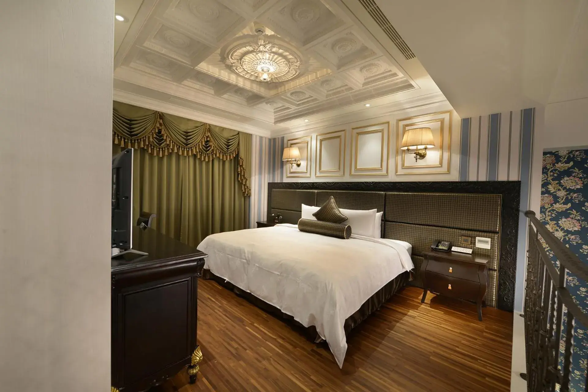 Bedroom, Bed in Golden Tulip RS Boutique Hotel-Tainan Bedroom, Bed in Golden Tulip RS Boutique Hotel-Tainan