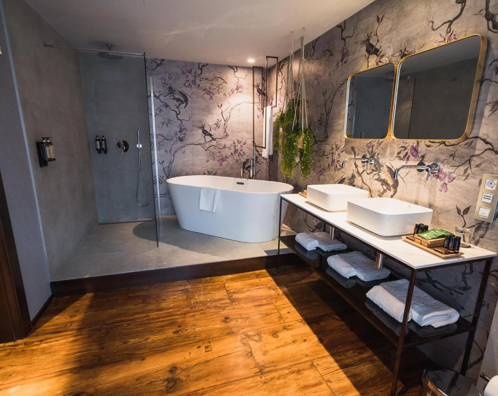 Bathroom in La Laguna Gran Hotel