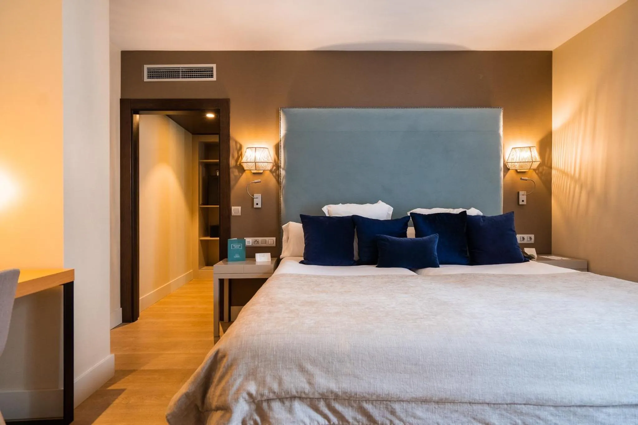 Bed in La Laguna Gran Hotel