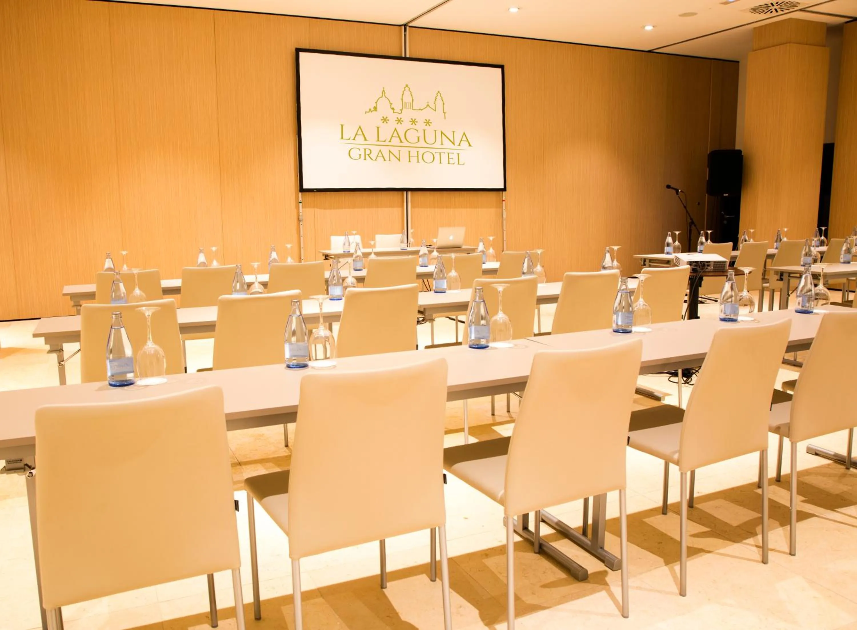 Banquet/Function facilities in La Laguna Gran Hotel