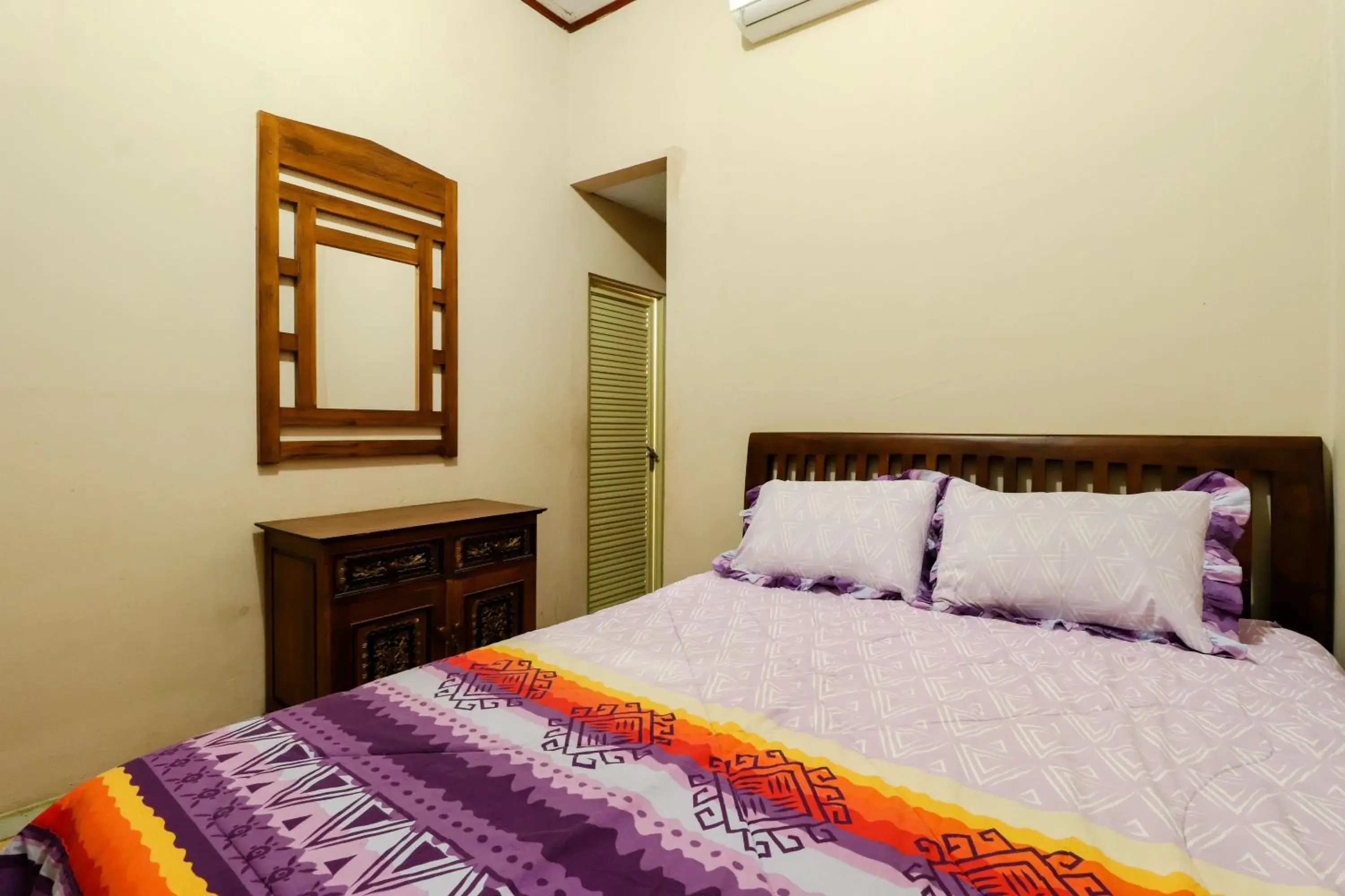 Standard Double Room in Nurudin House Standard Double Room in Nurudin House