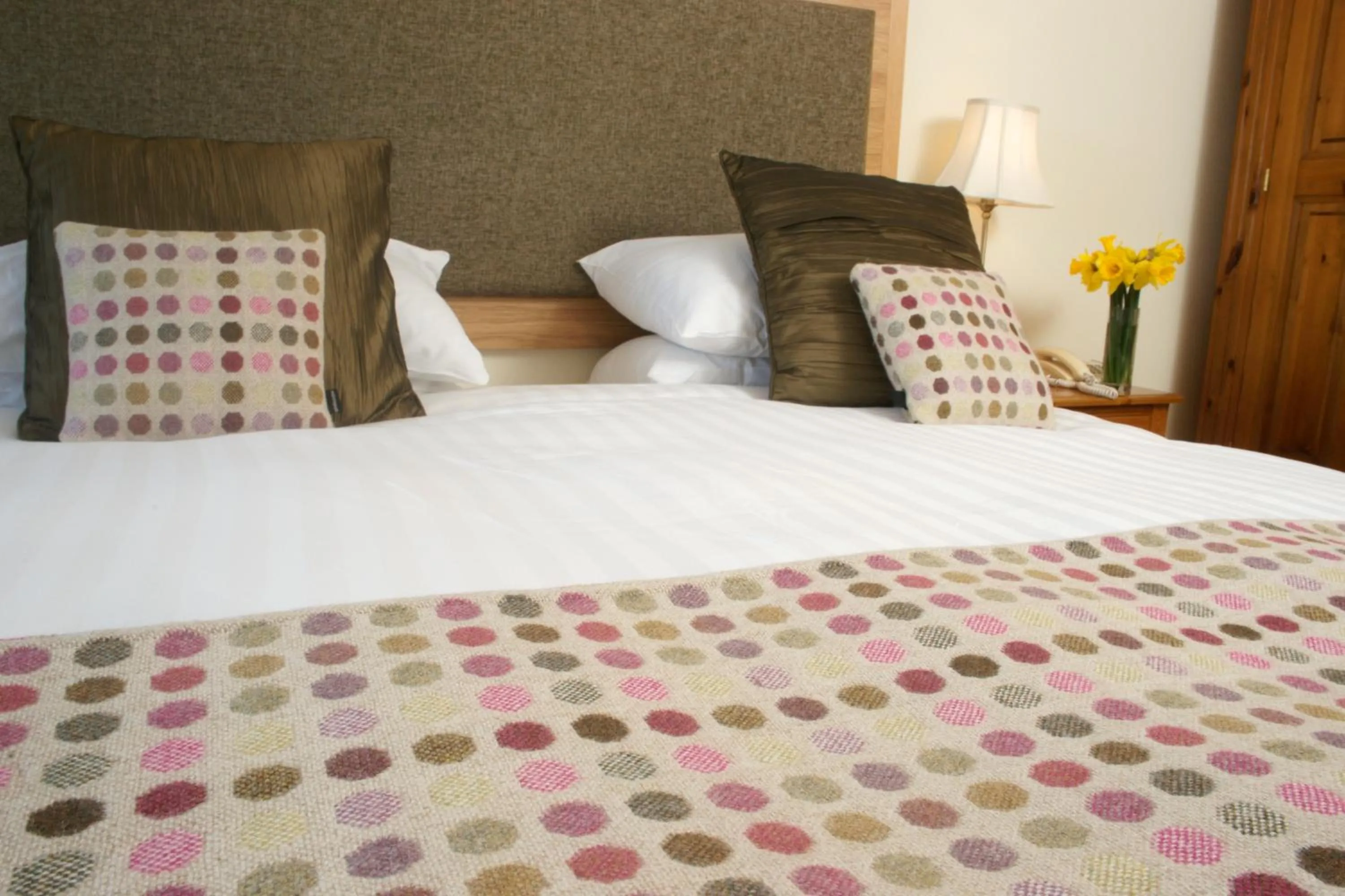 Bed in Wolfscastle Country Hotel