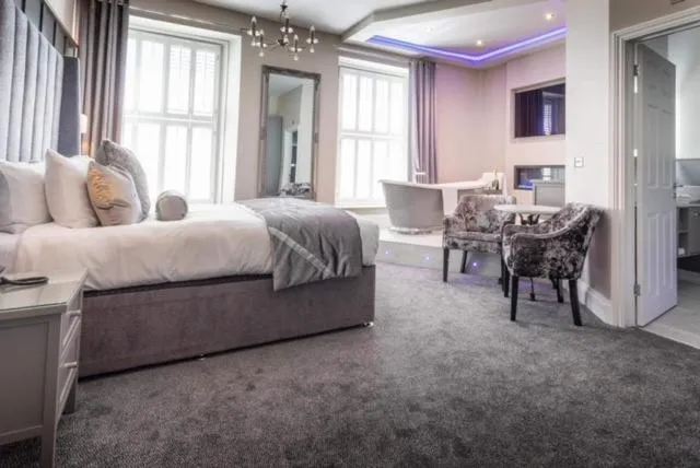 Bed in Wolfscastle Country Hotel