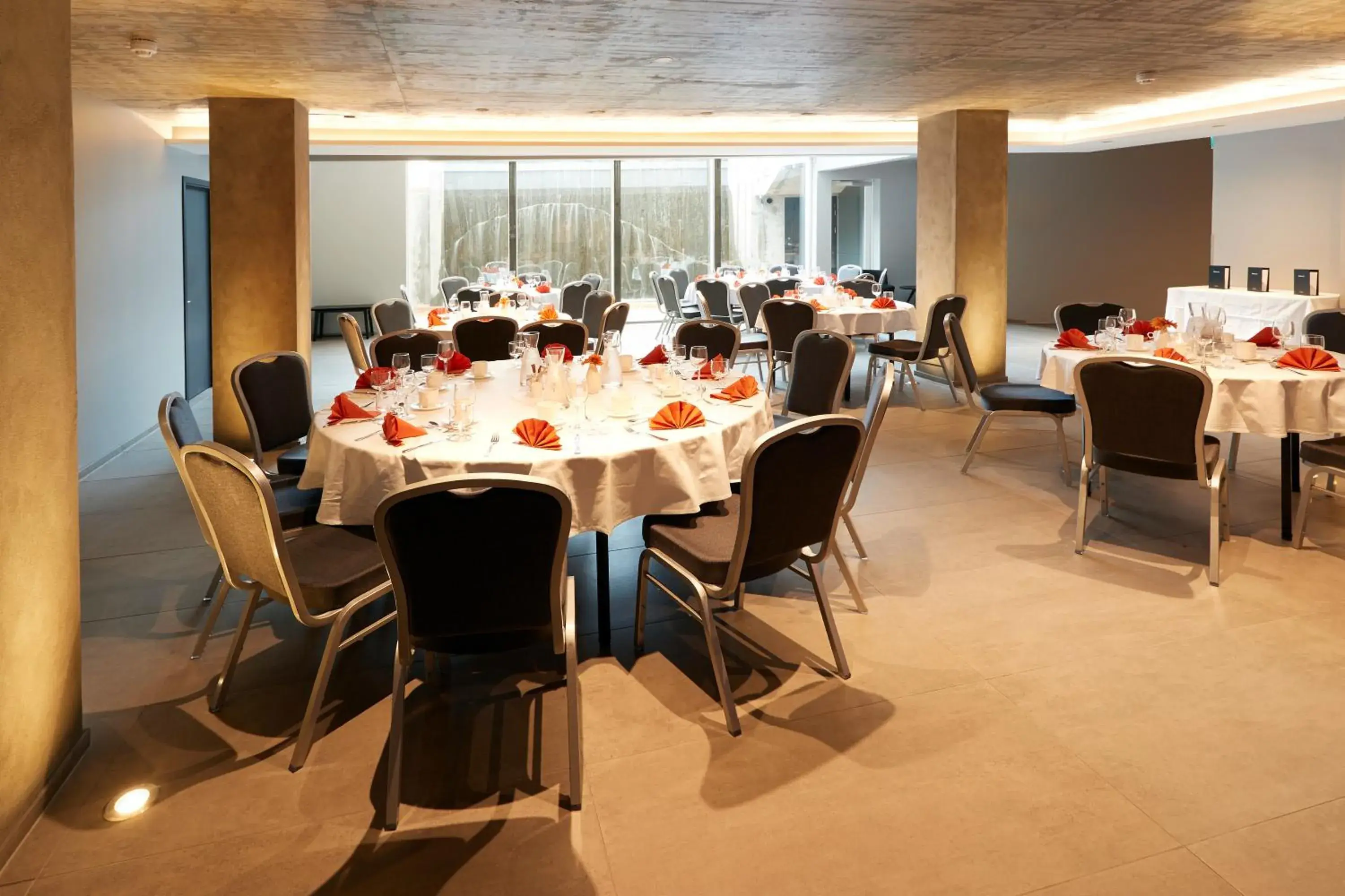 Restaurant/places to eat in Fosshotel Husavik Restaurant/places to eat in Fosshotel Husavik