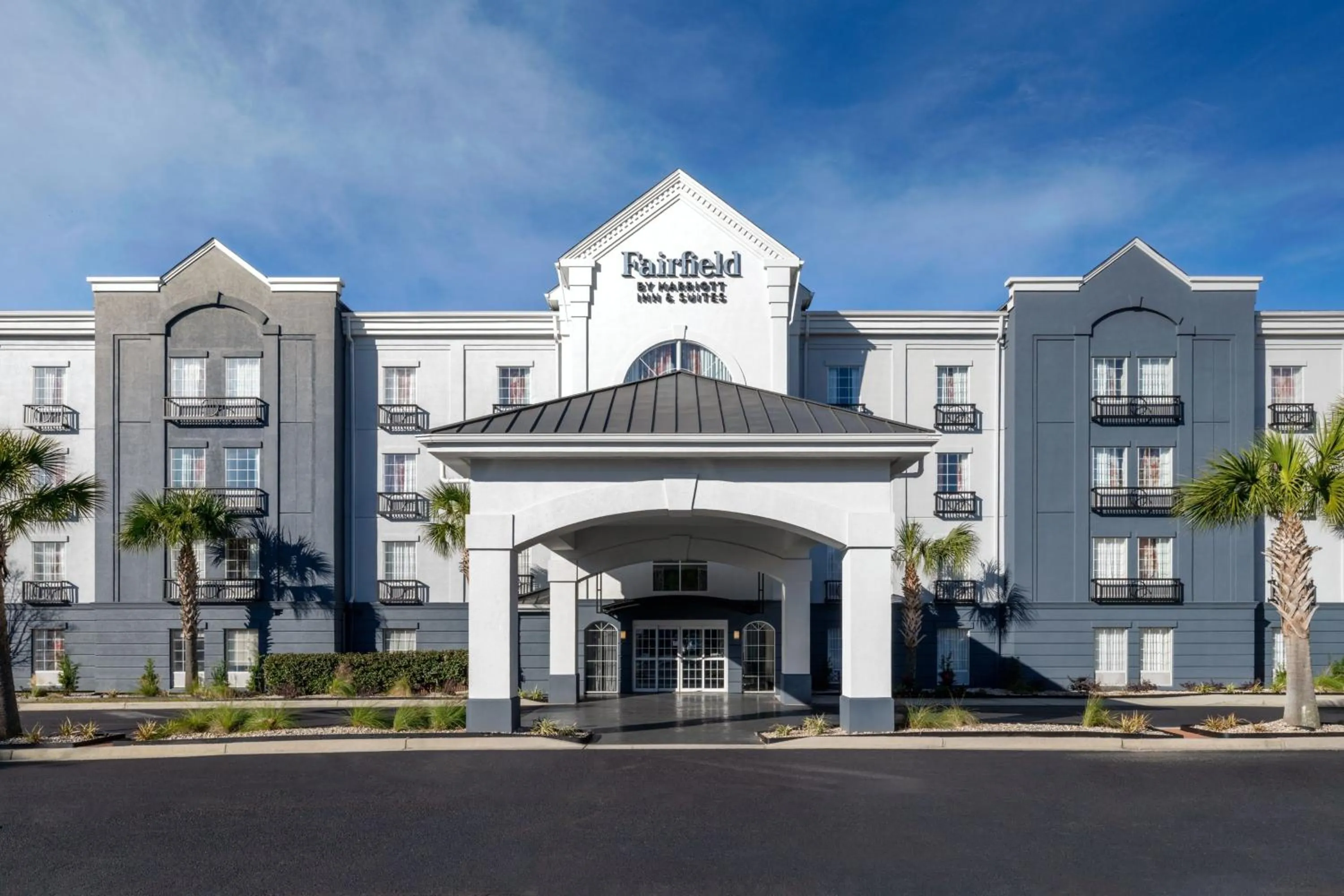 Property building in Fairfield Inn & Suites by Marriott Charleston North/Ashley Phosphate
