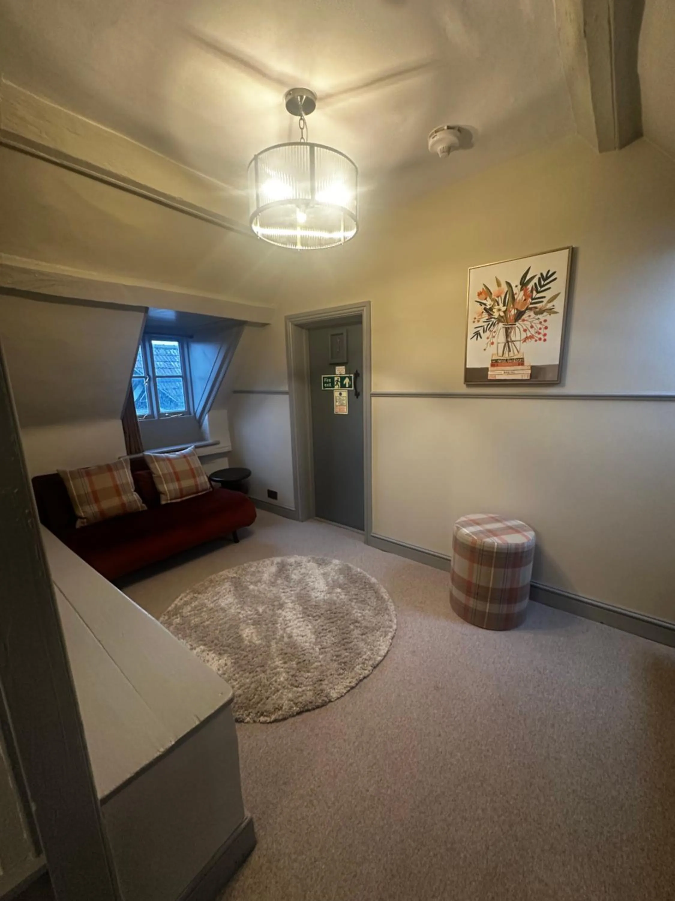 Living room, Bed in The Ancient Gatehouse & Rugantino Restaurant