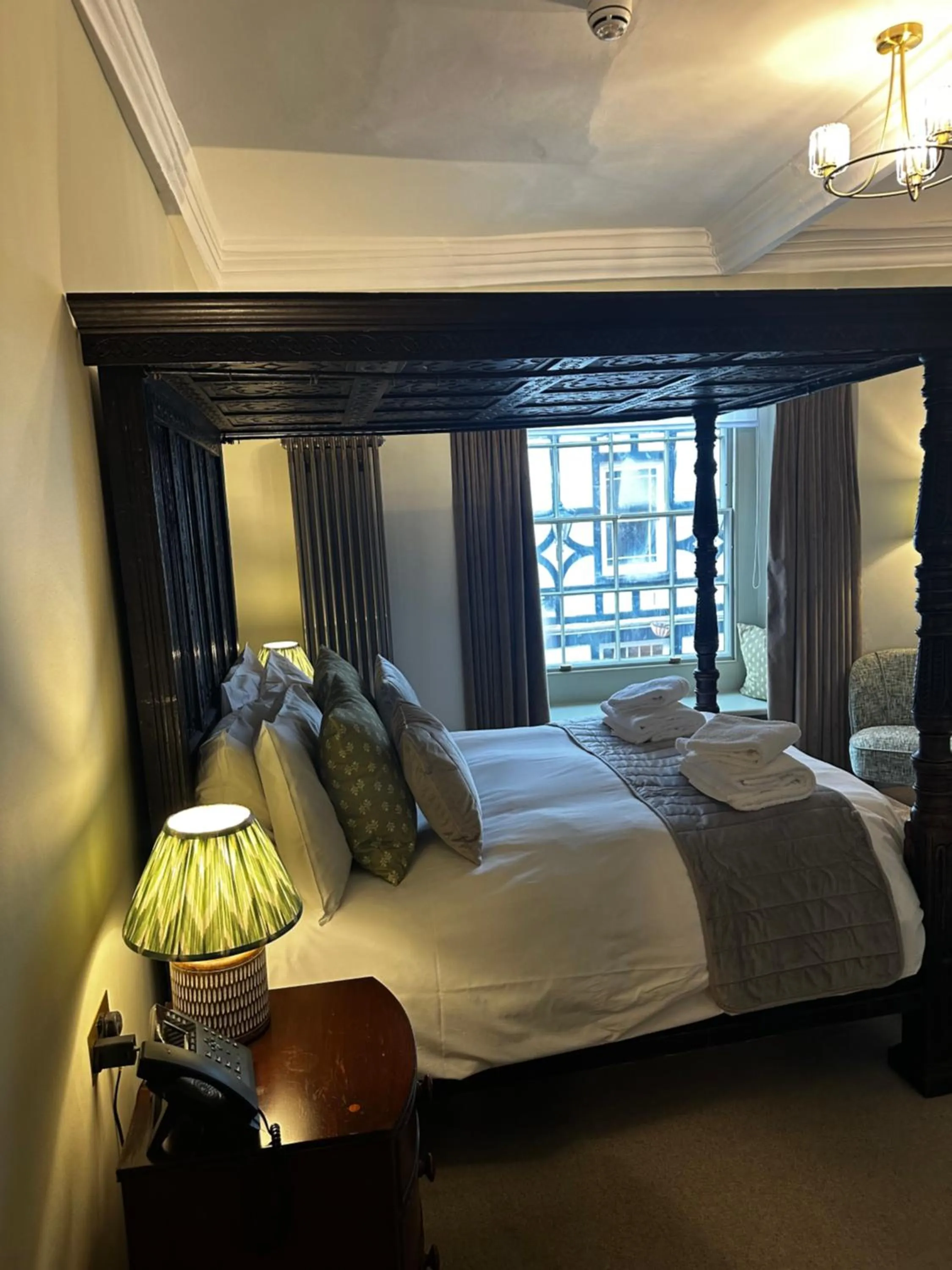 Bedroom, Bed in The Ancient Gatehouse & Rugantino Restaurant