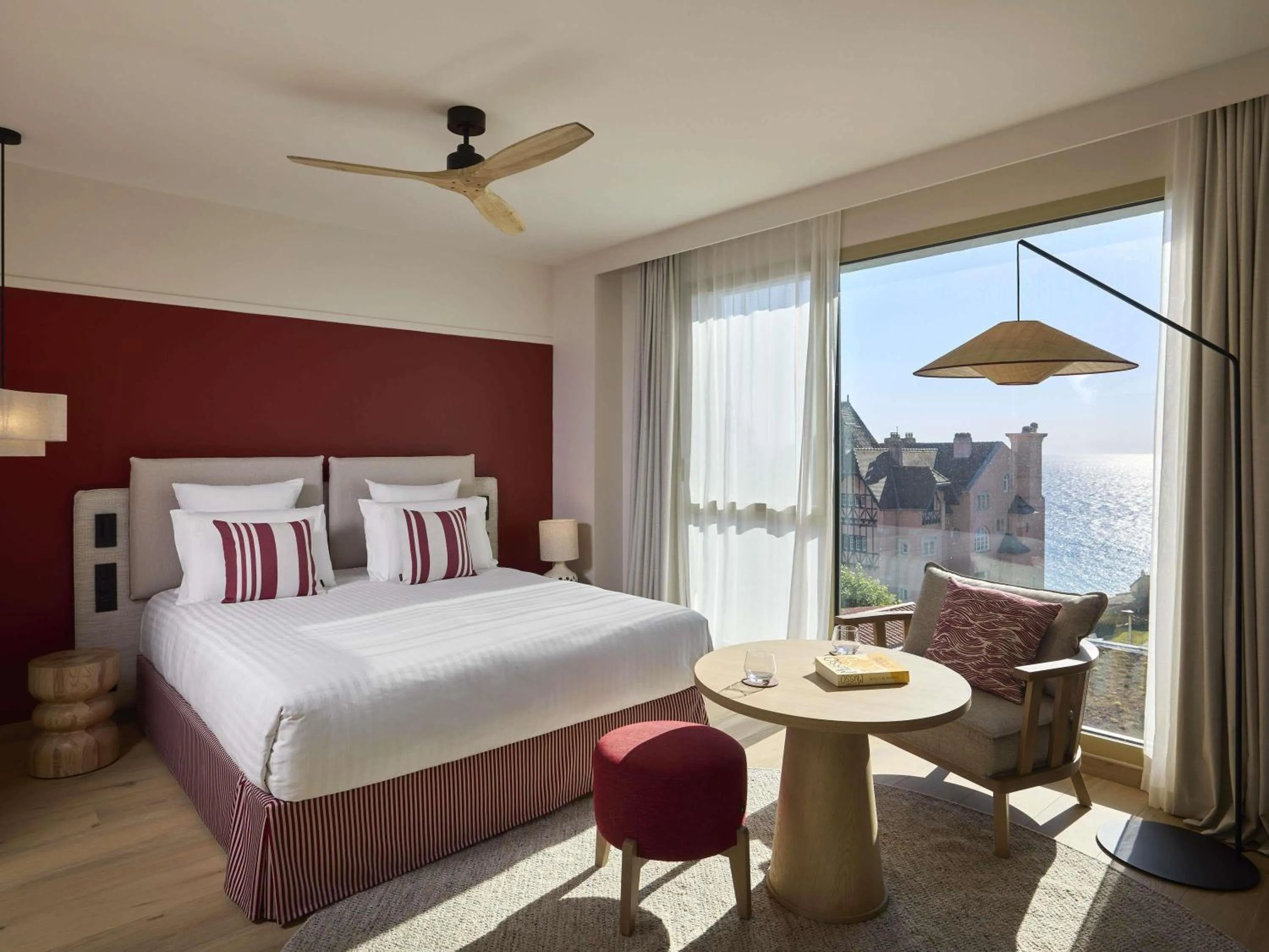 Bedroom, Bed in Le Talaia Hôtel & Spa Biarritz - MGallery Collection