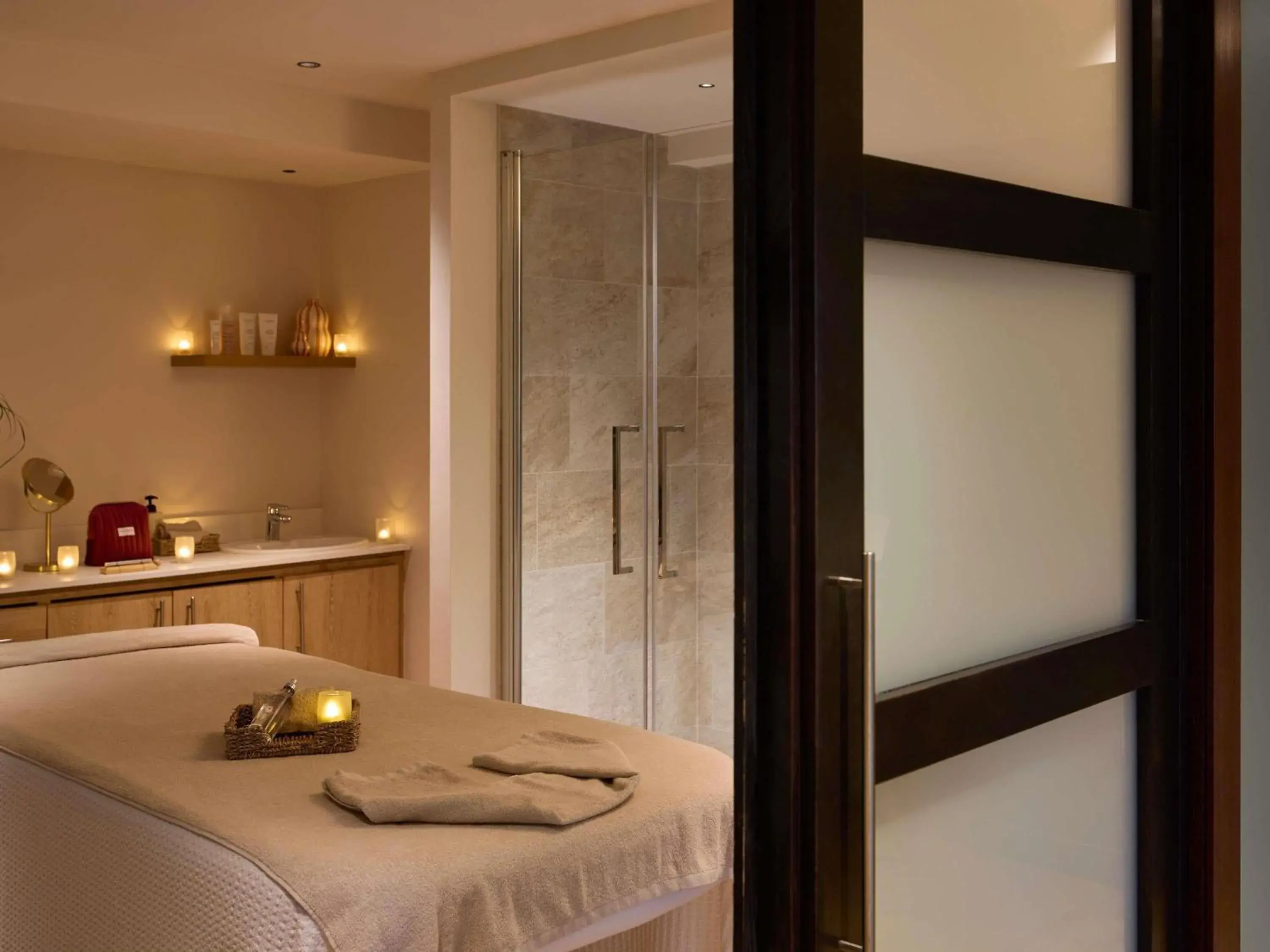Spa and wellness centre/facilities, Bed in Le Talaia Hôtel & Spa Biarritz - MGallery Collection Spa and wellness centre/facilities, Bed in Le Talaia Hôtel & Spa Biarritz - MGallery Collection