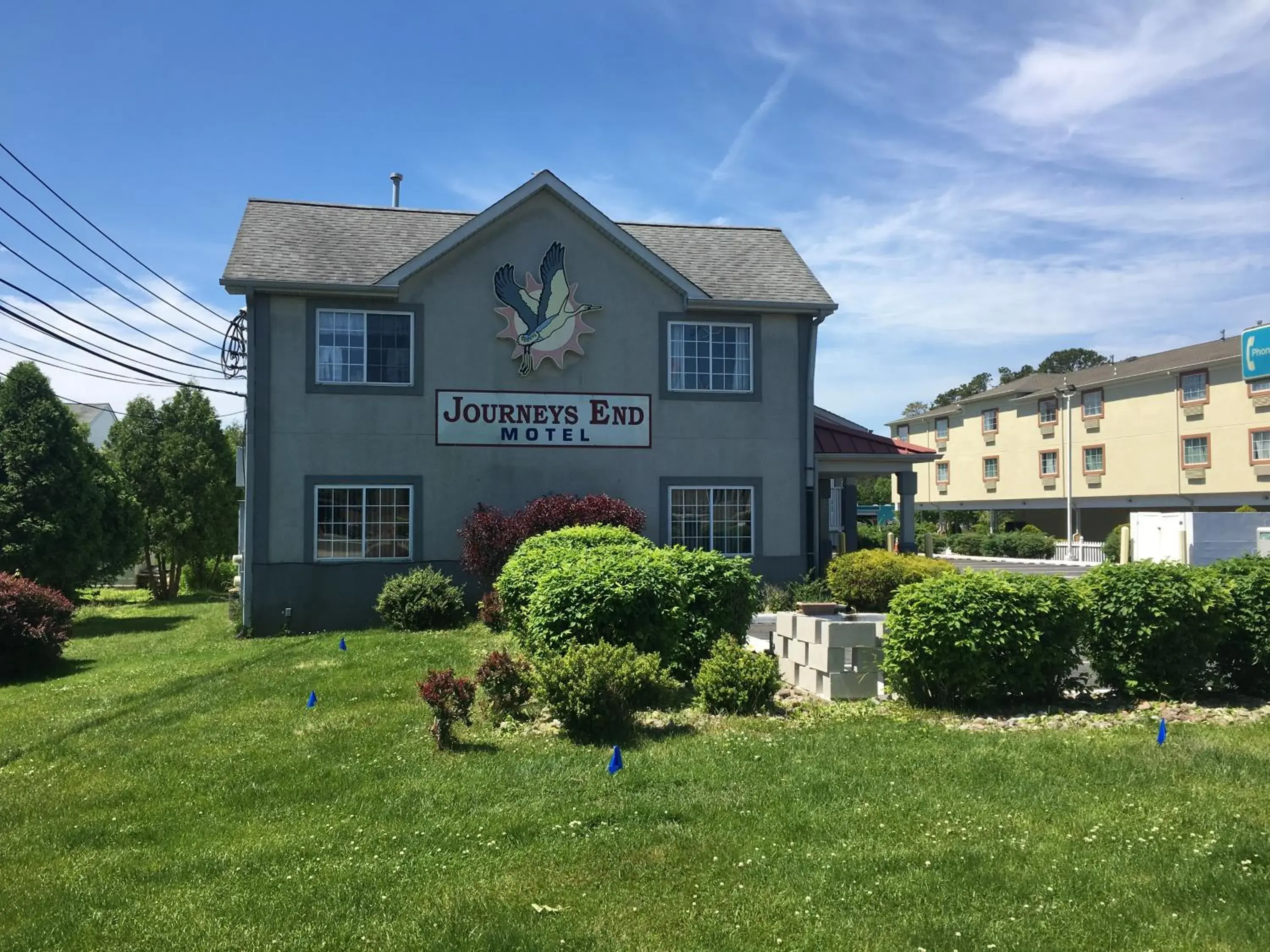 Property building in Journeys End Motel Property building in Journeys End Motel