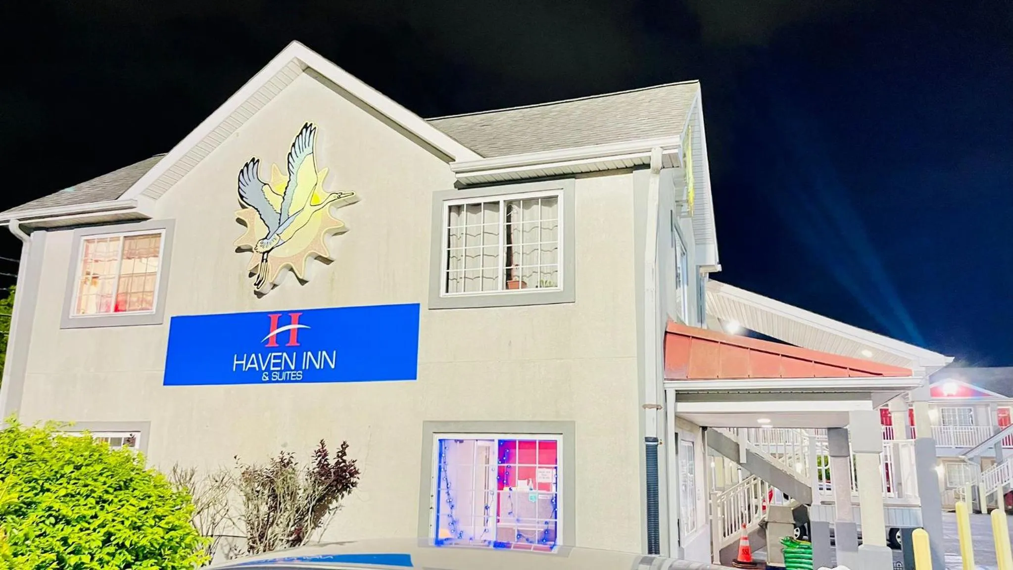 Property building in Haven Inn & Suites