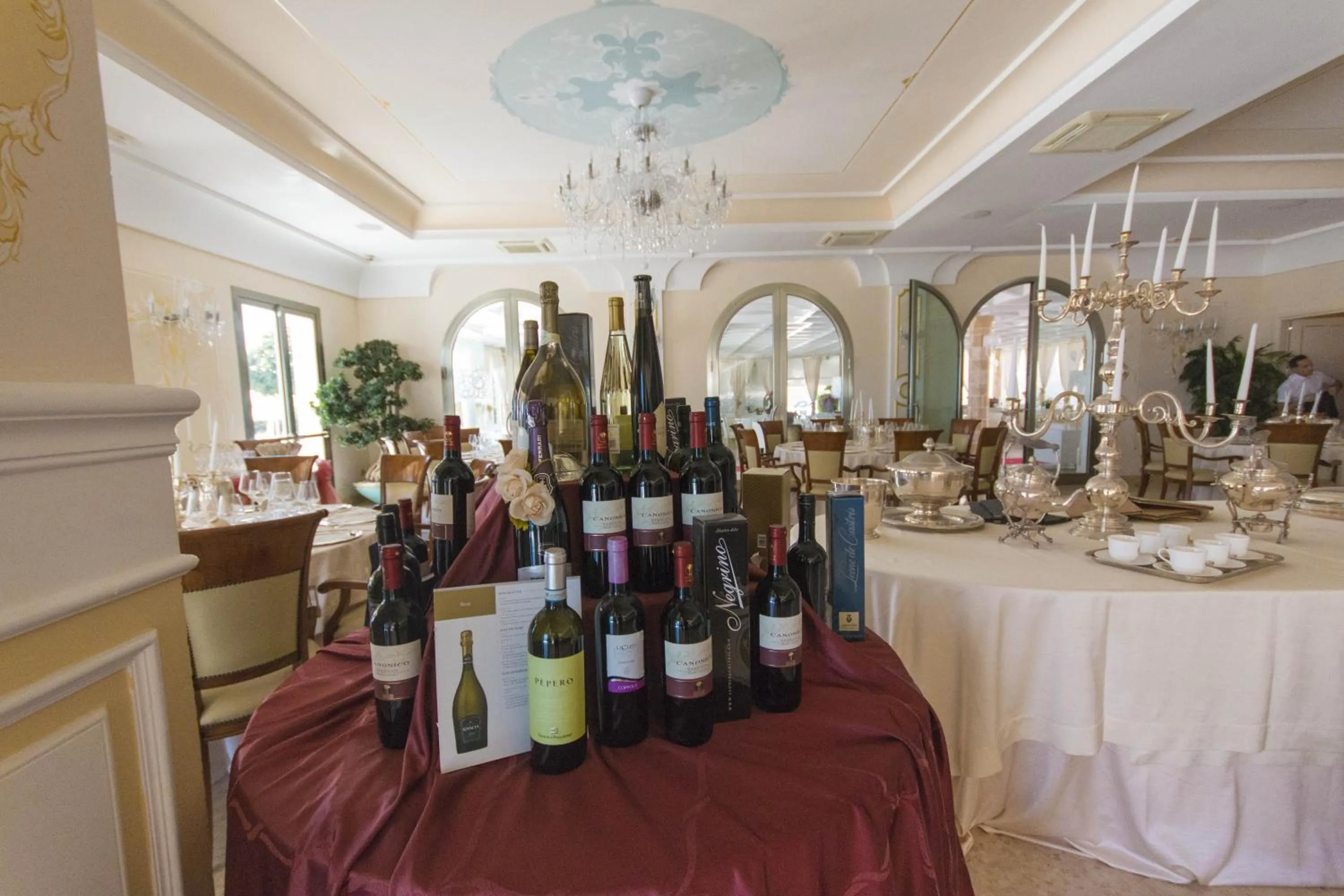 Restaurant/places to eat in Augustus Resort