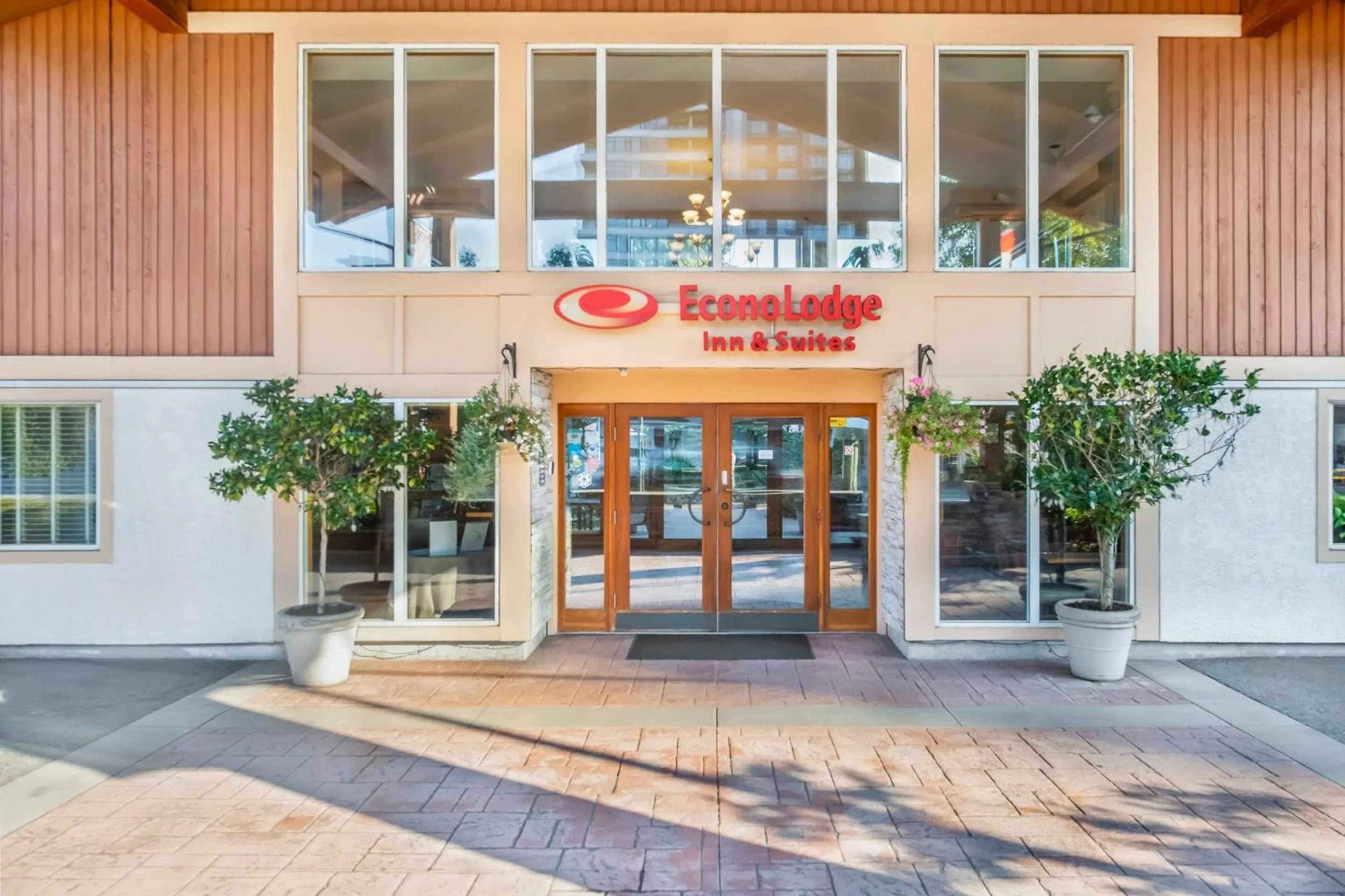 Property building in Econo Lodge Inn & Suites