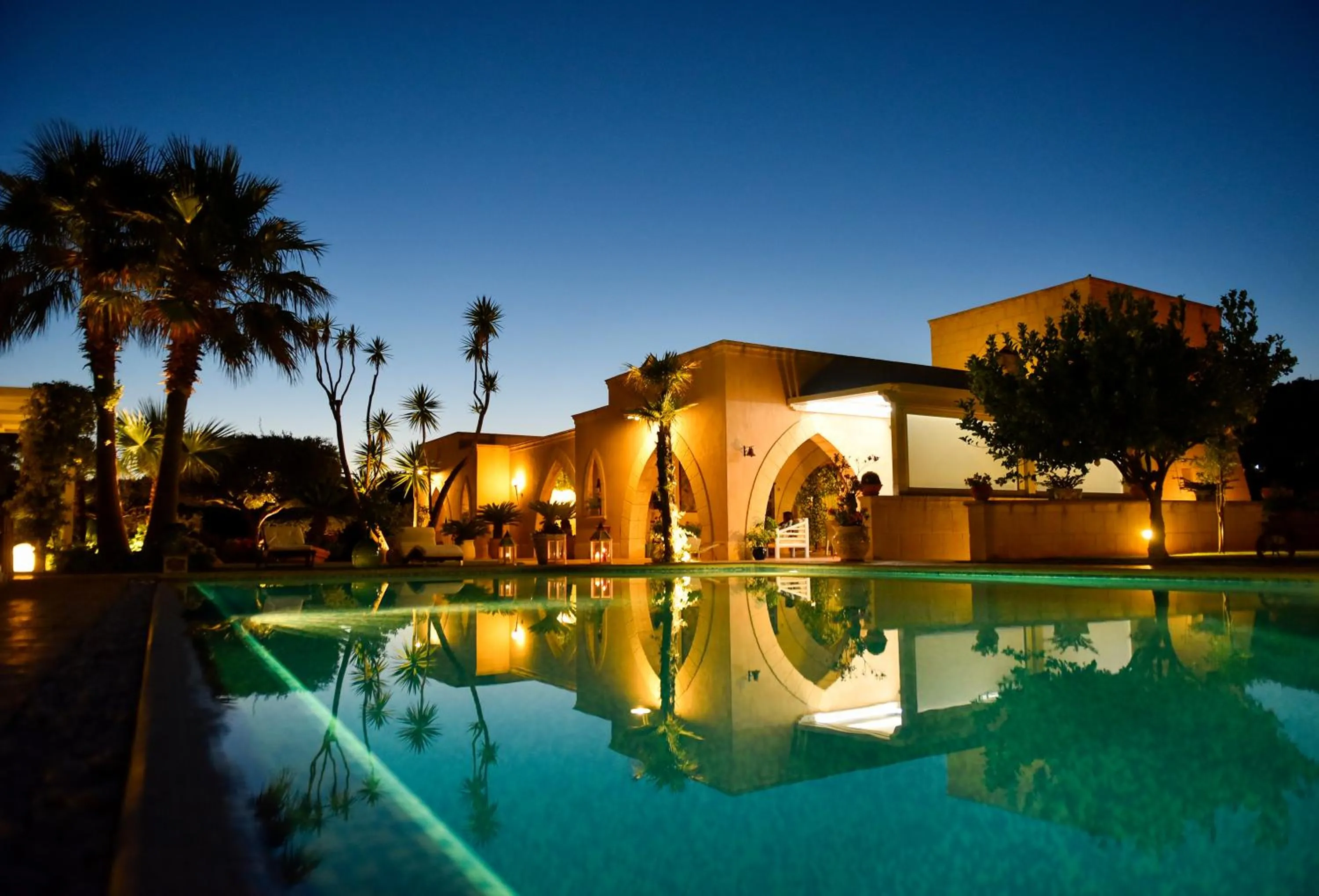 Swimming pool in Kete Deluxe Rooms