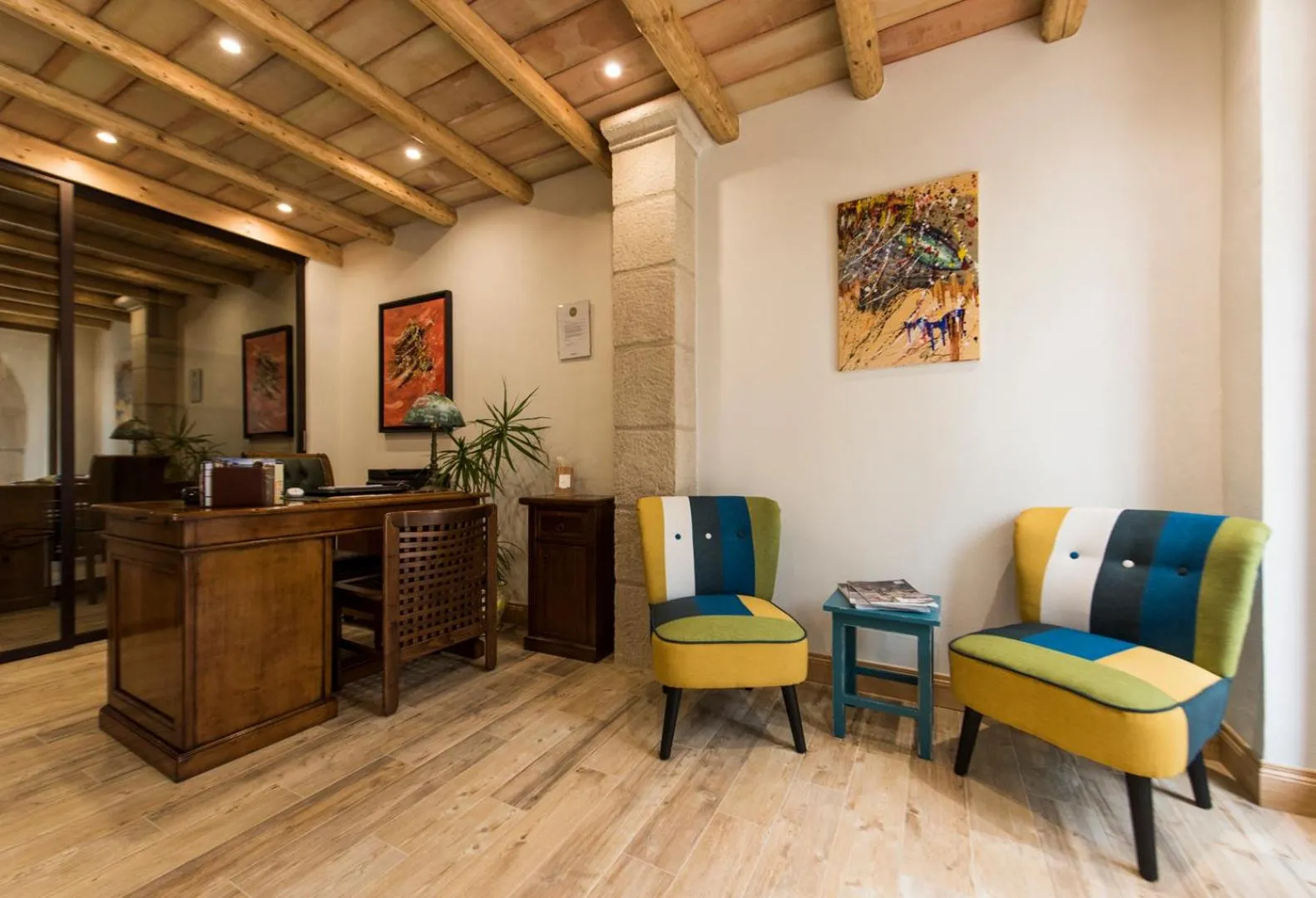 Seating area in Kete Deluxe Rooms