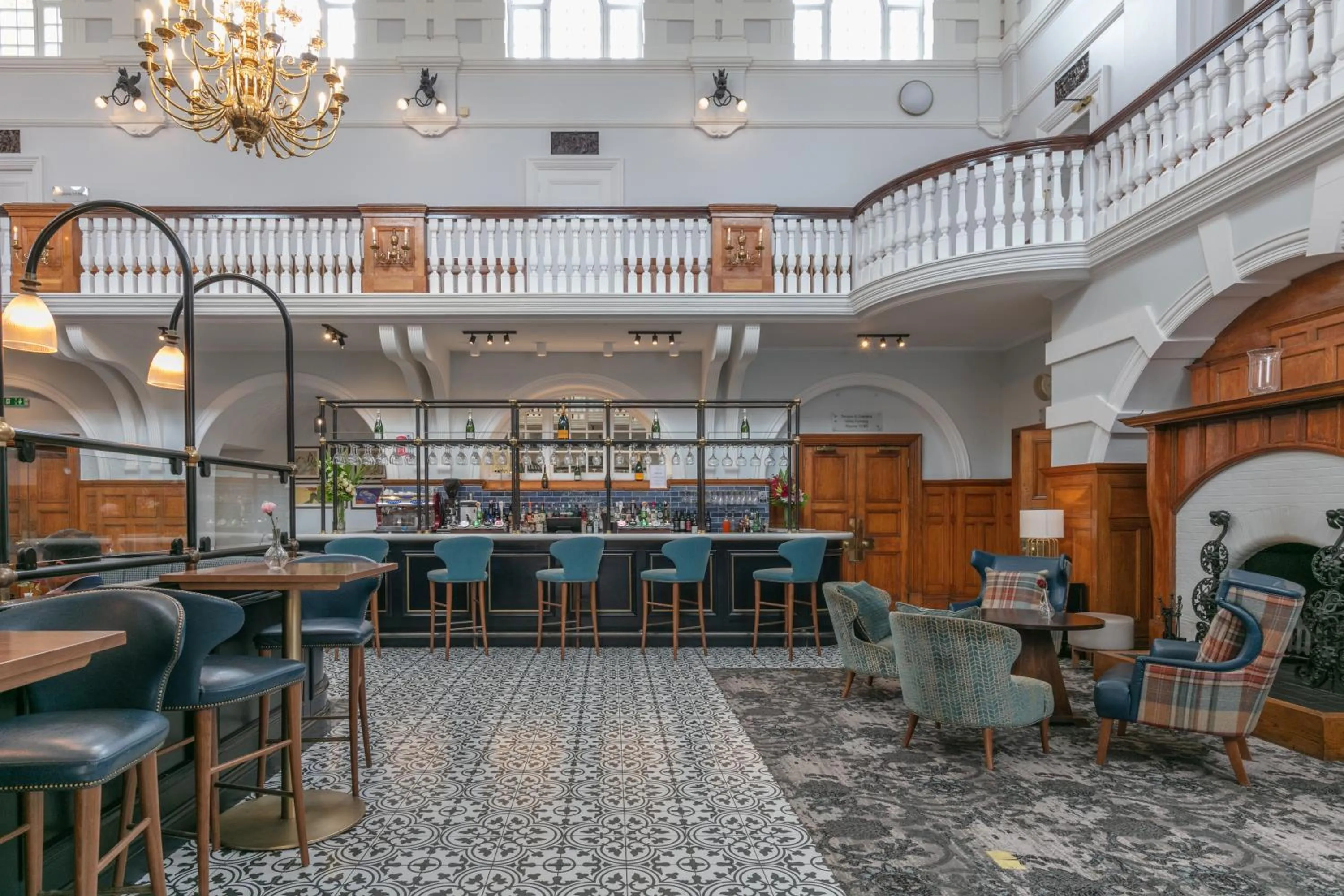 Lounge or bar in Best Western Chilworth Manor Hotel