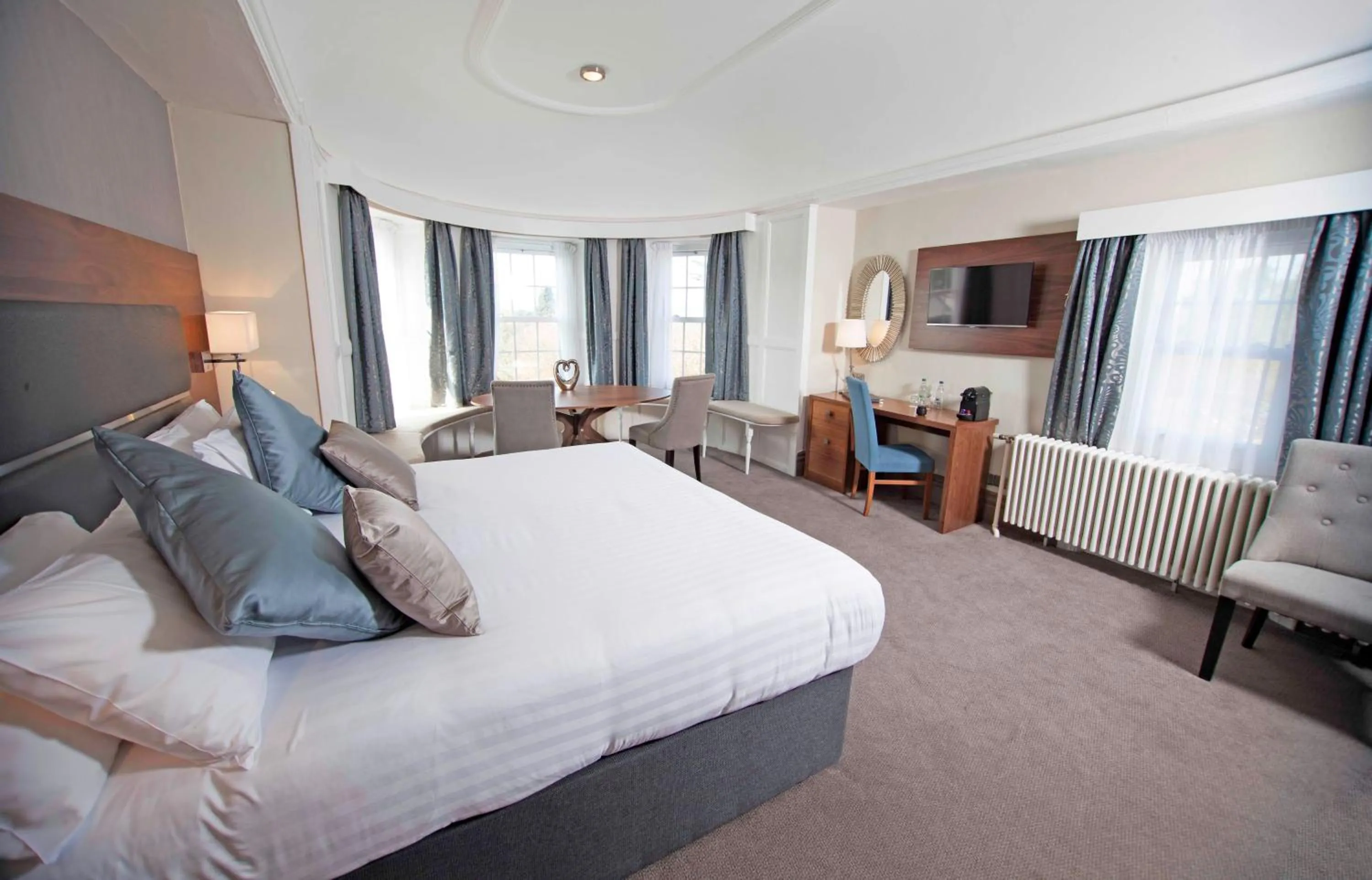 Bedroom, Bed in Best Western Chilworth Manor Hotel