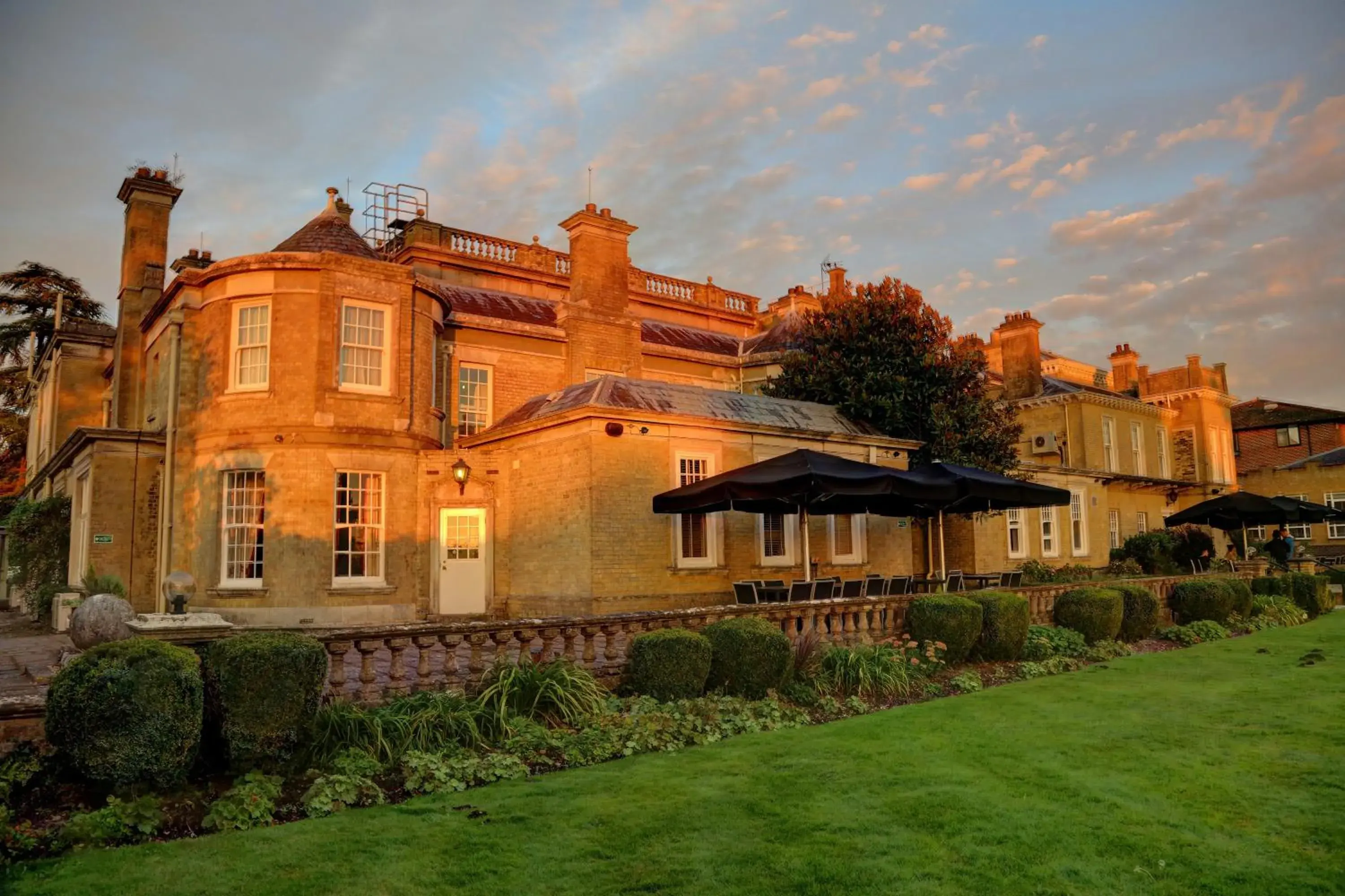 Property building in Best Western Chilworth Manor Hotel Property building in Best Western Chilworth Manor Hotel
